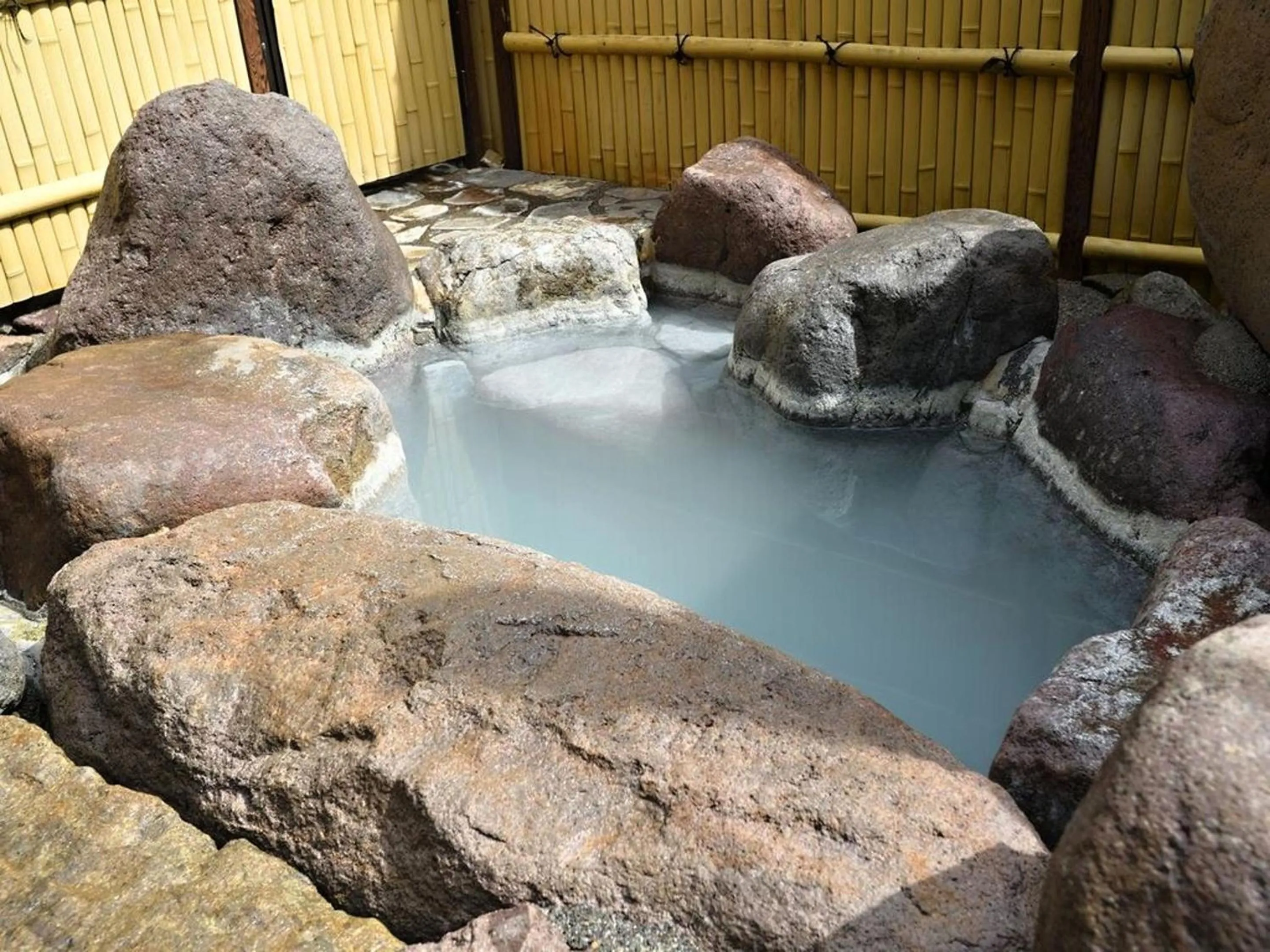 Hot Spring Bath in Kaniyu