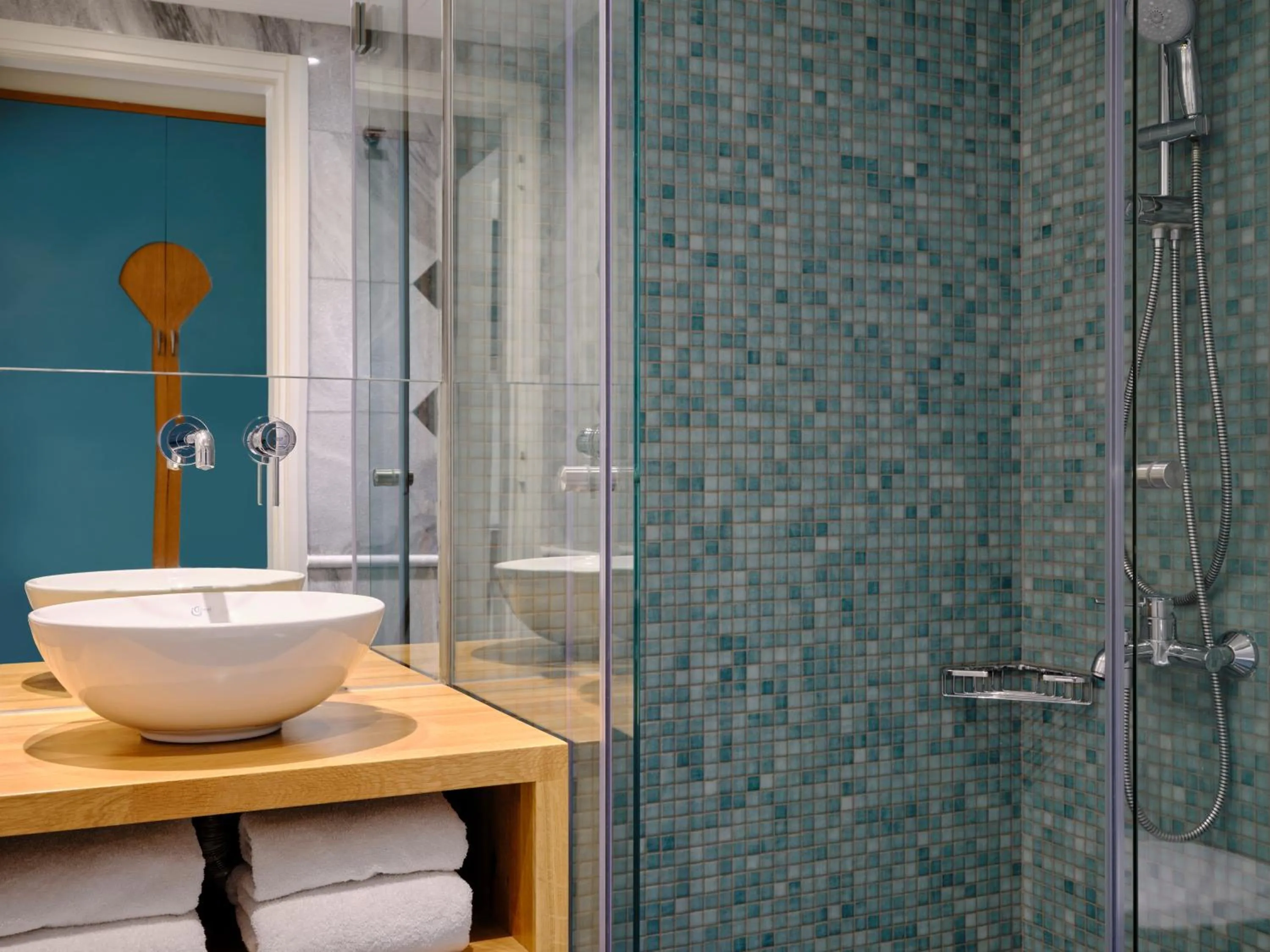 Shower in Atlantica Yakinthos