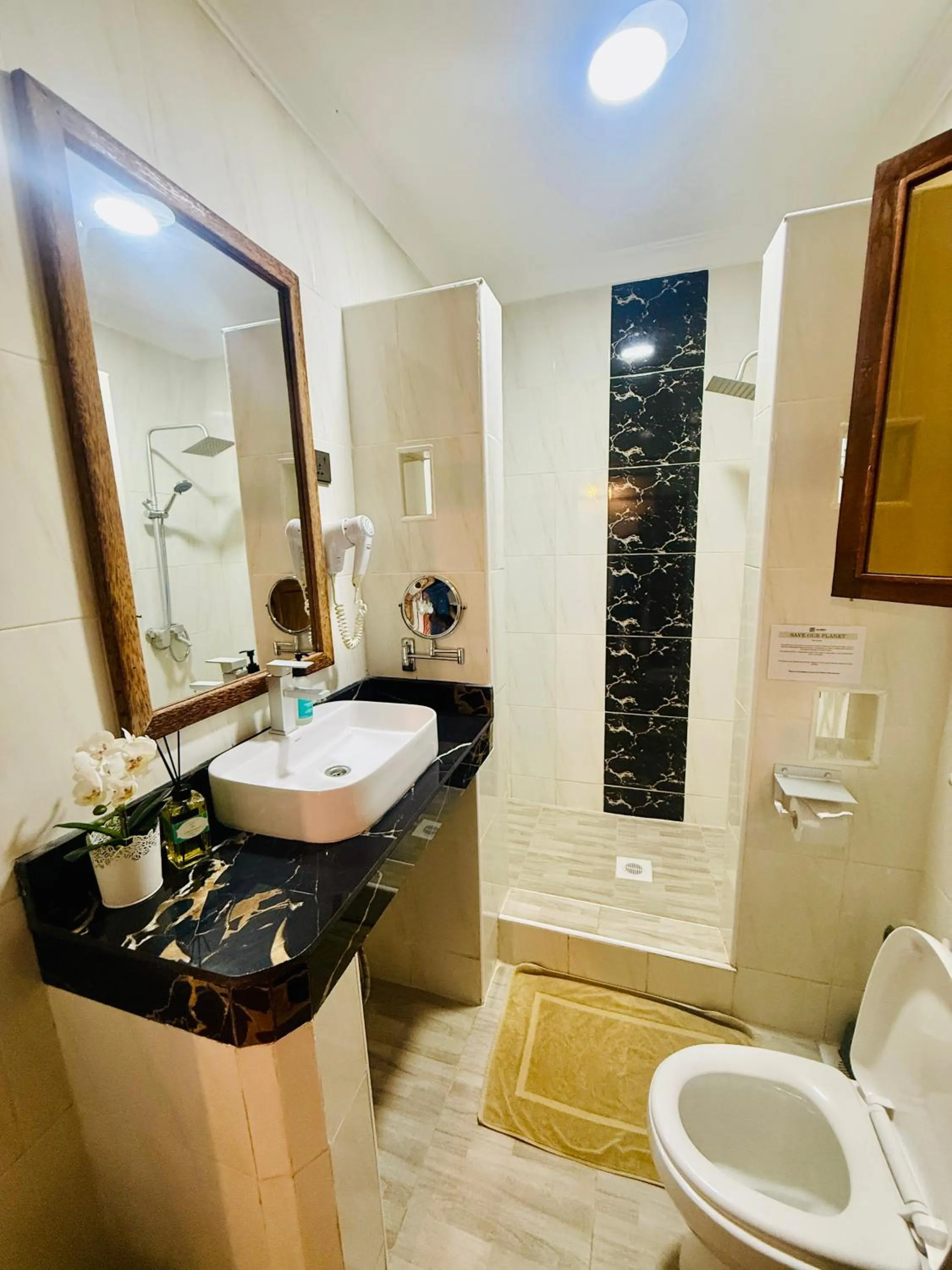 Bathroom in Mambo Ocean Resort