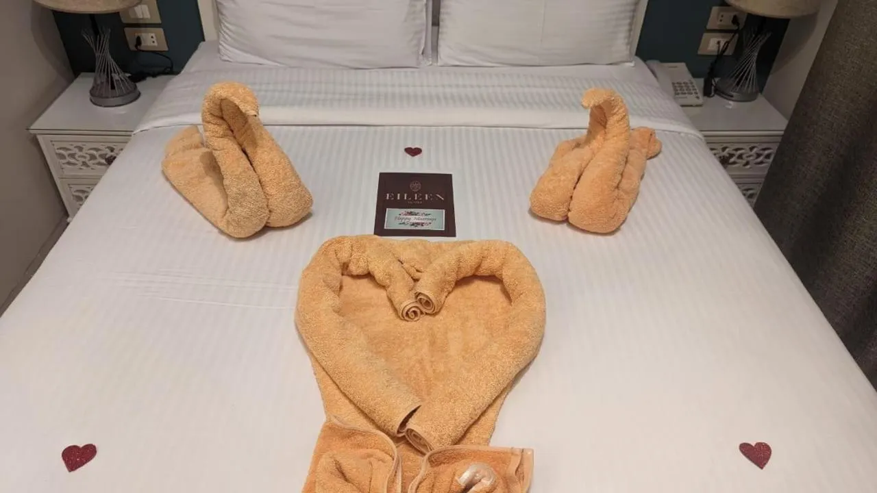 Bed in Eileen Hotel Cairo