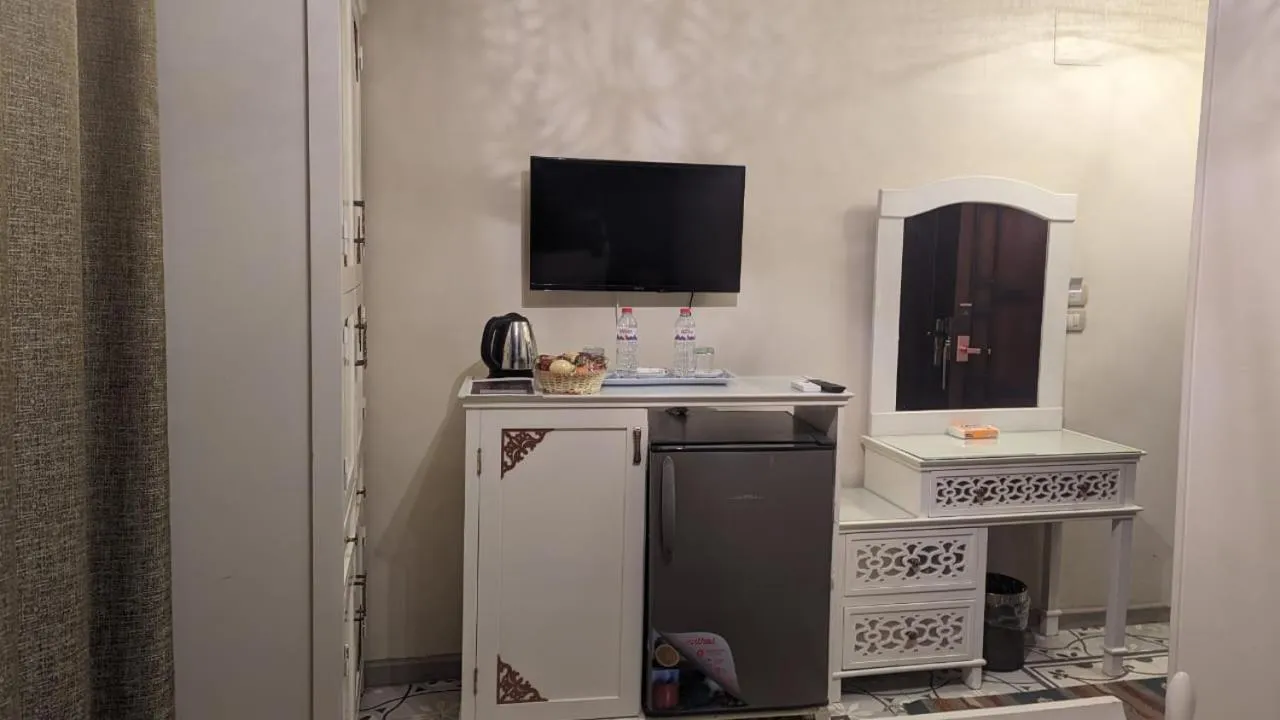 TV and multimedia in Eileen Hotel Cairo