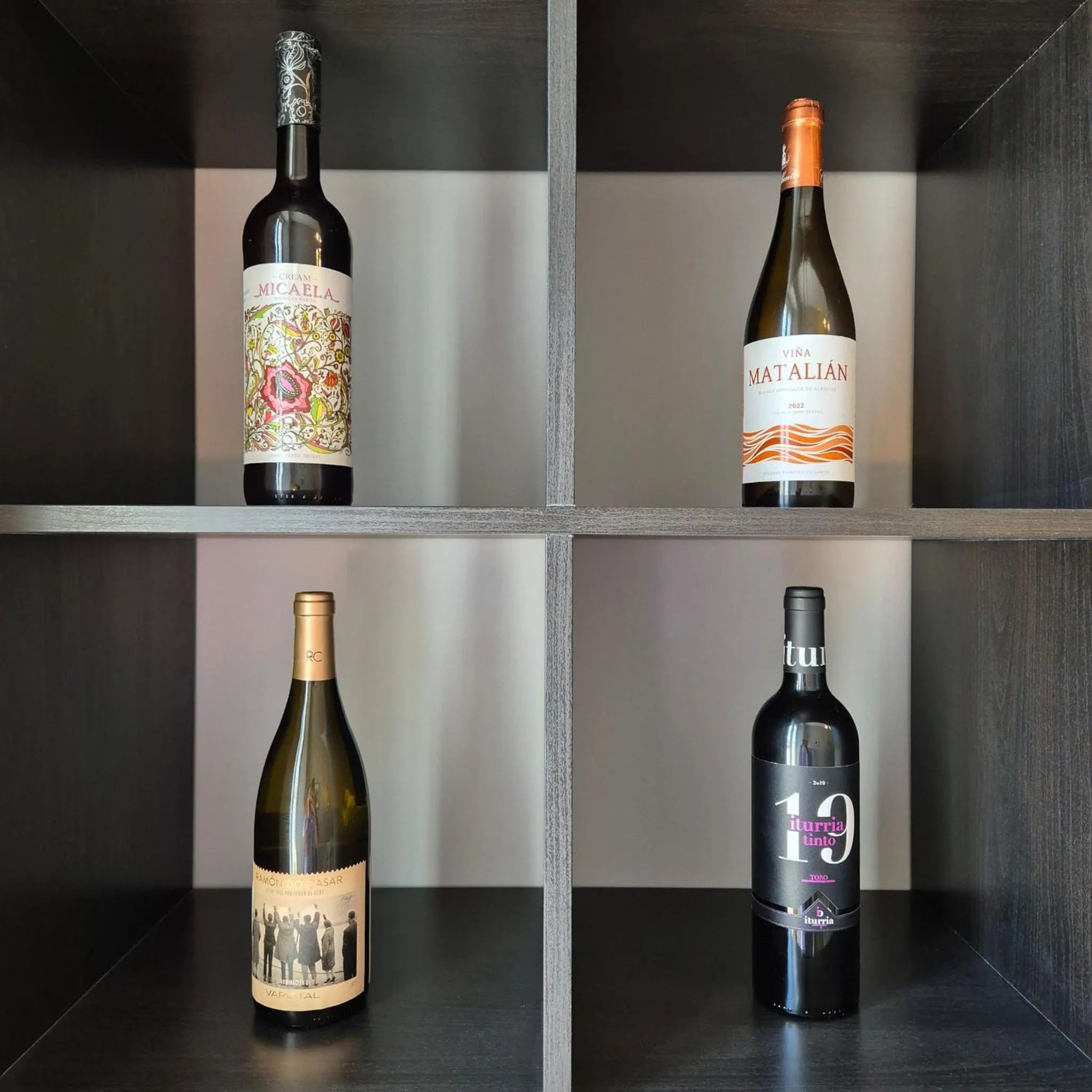 Lounge or bar in Boutique Suites