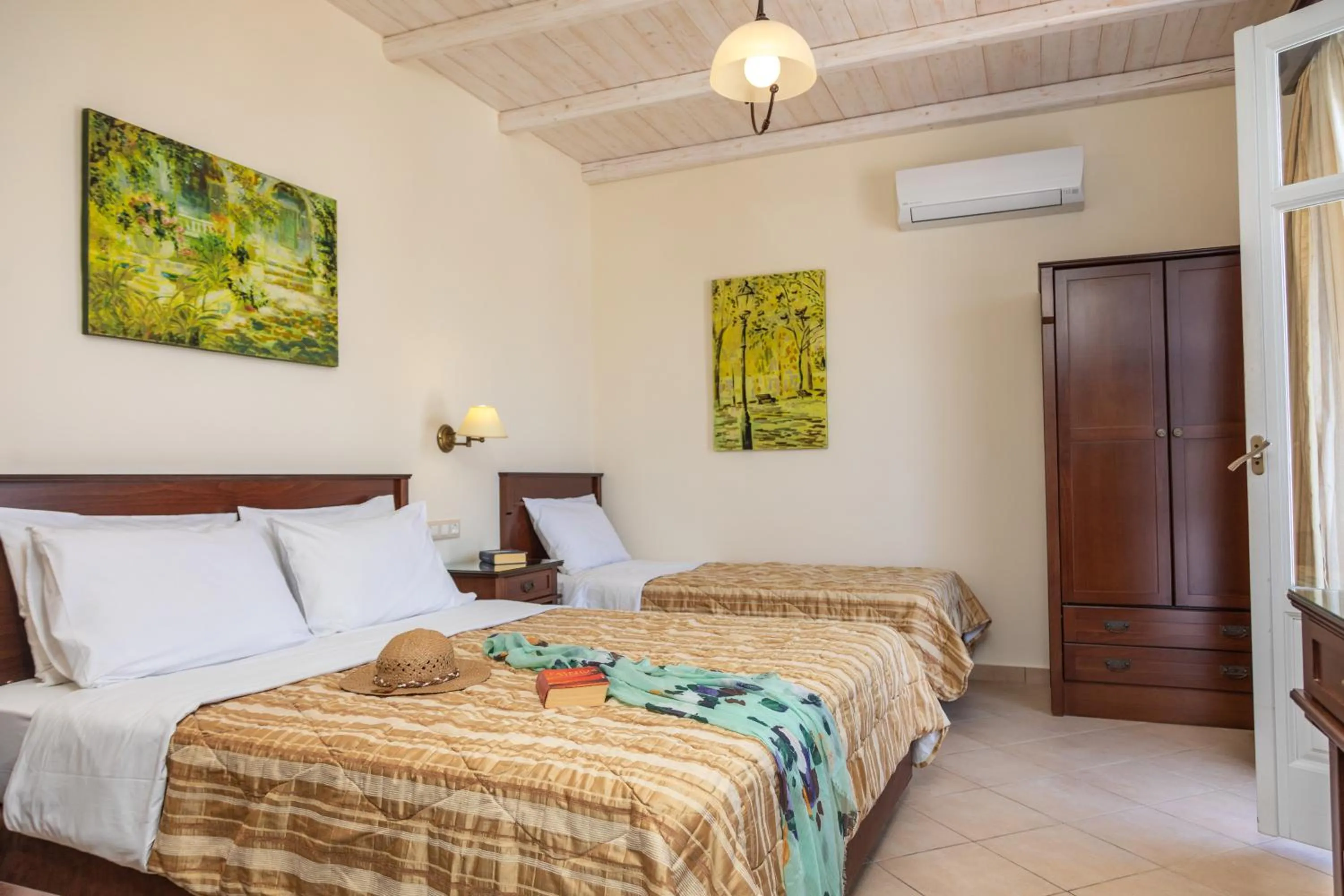 Photo of the whole room in Katerina Hotel