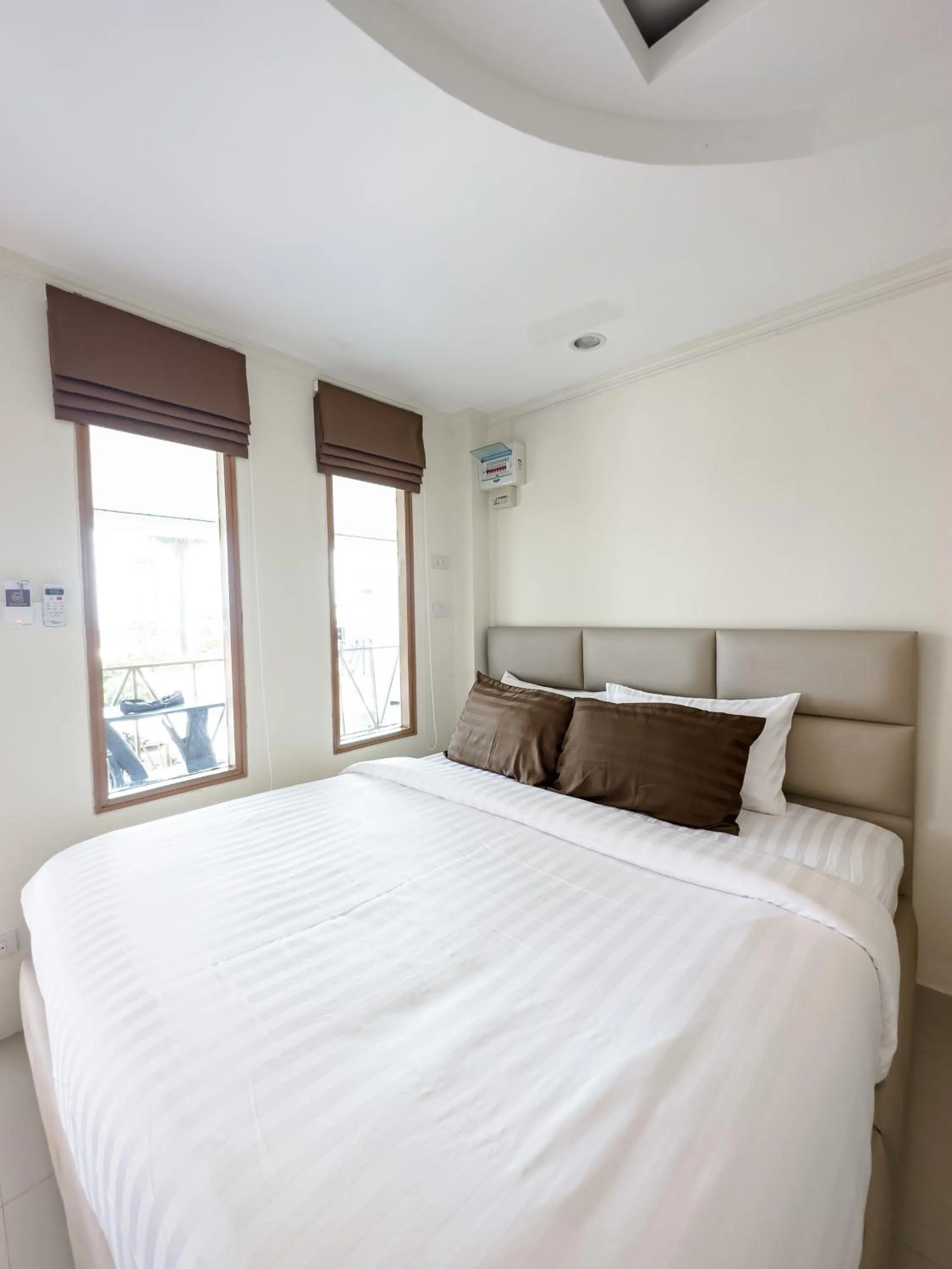 Bed in Sun and Sea KohLarn