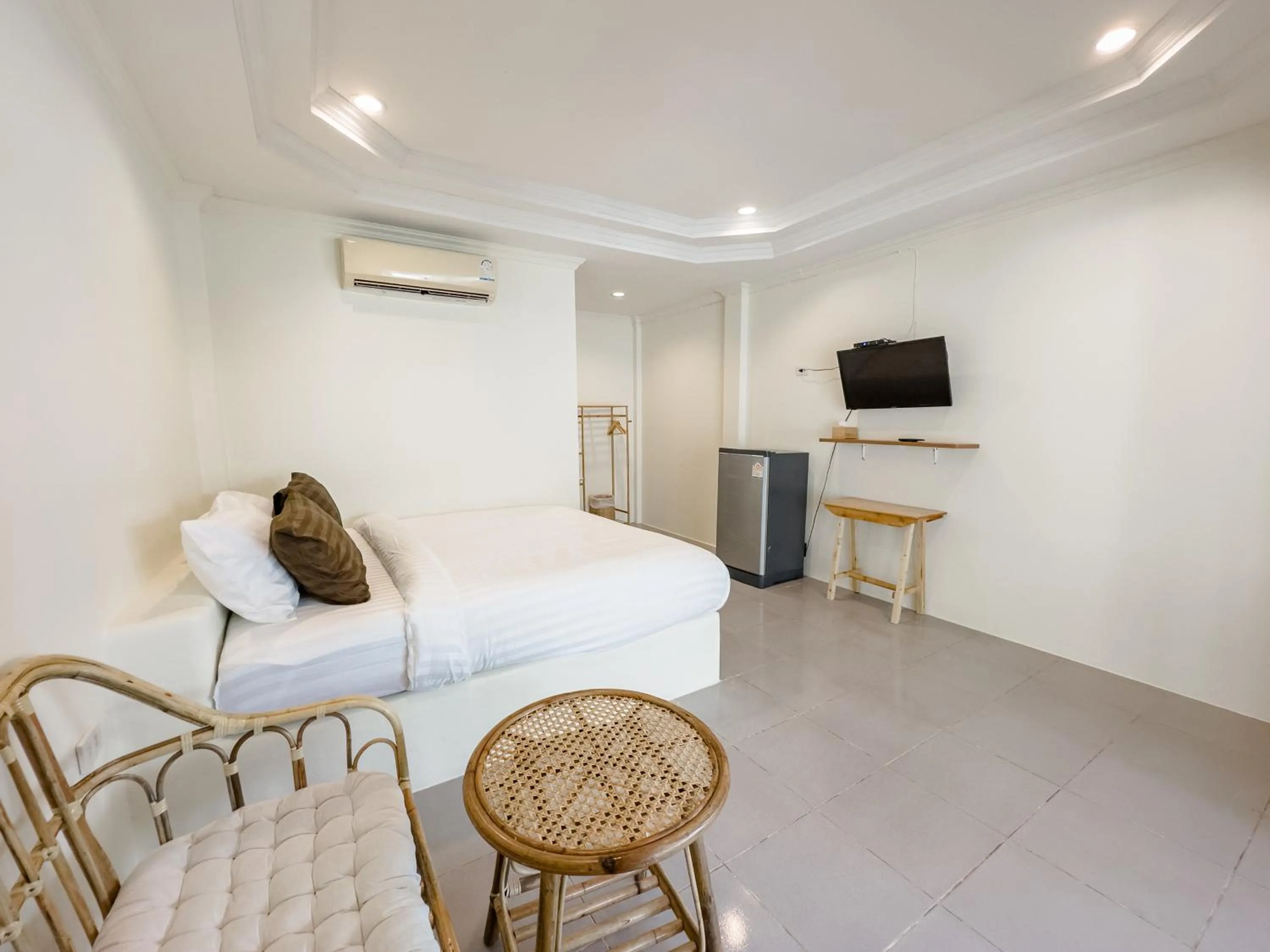 Bed in Sun and Sea KohLarn