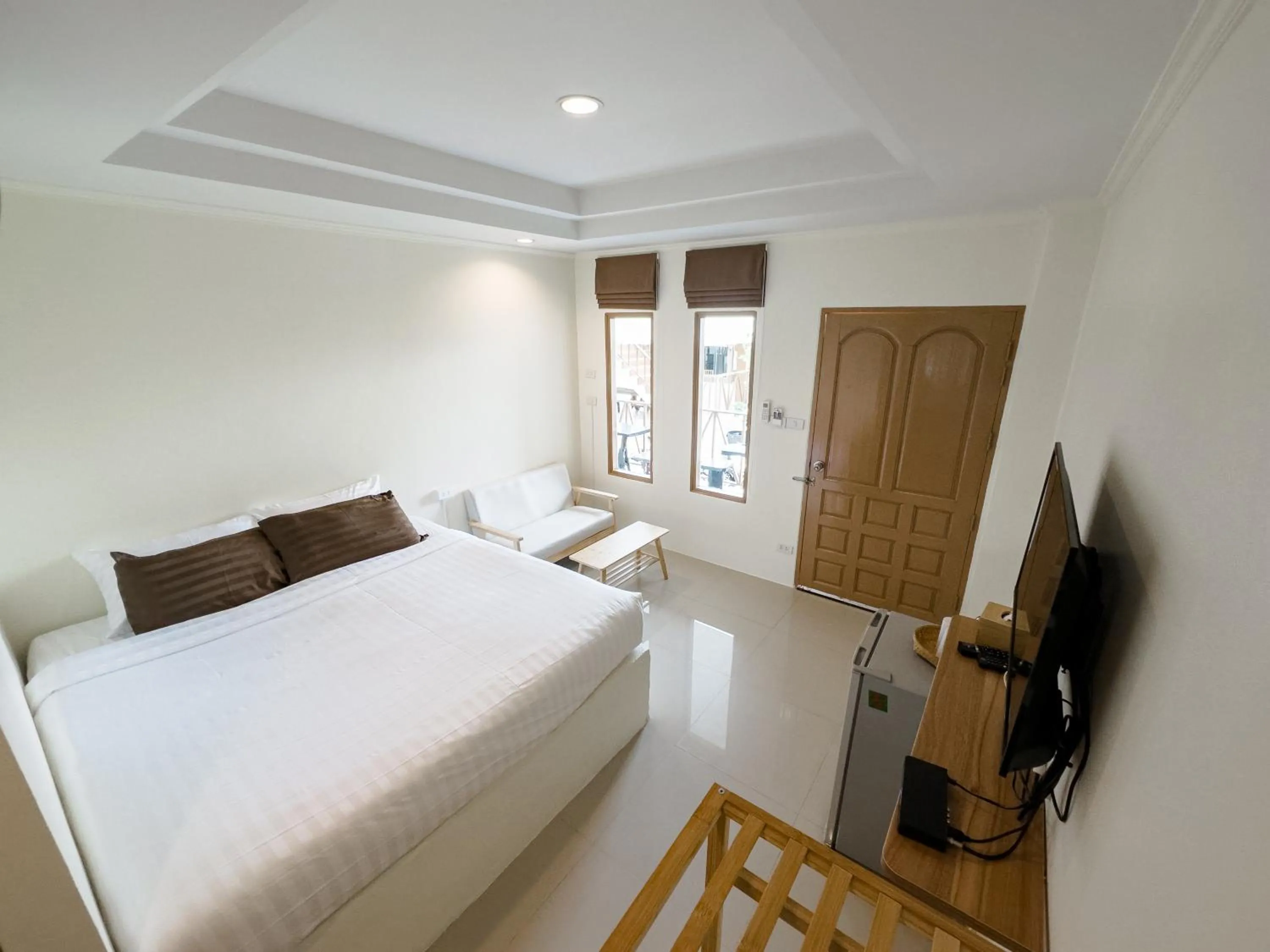 Bedroom, Bed in Sun and Sea KohLarn