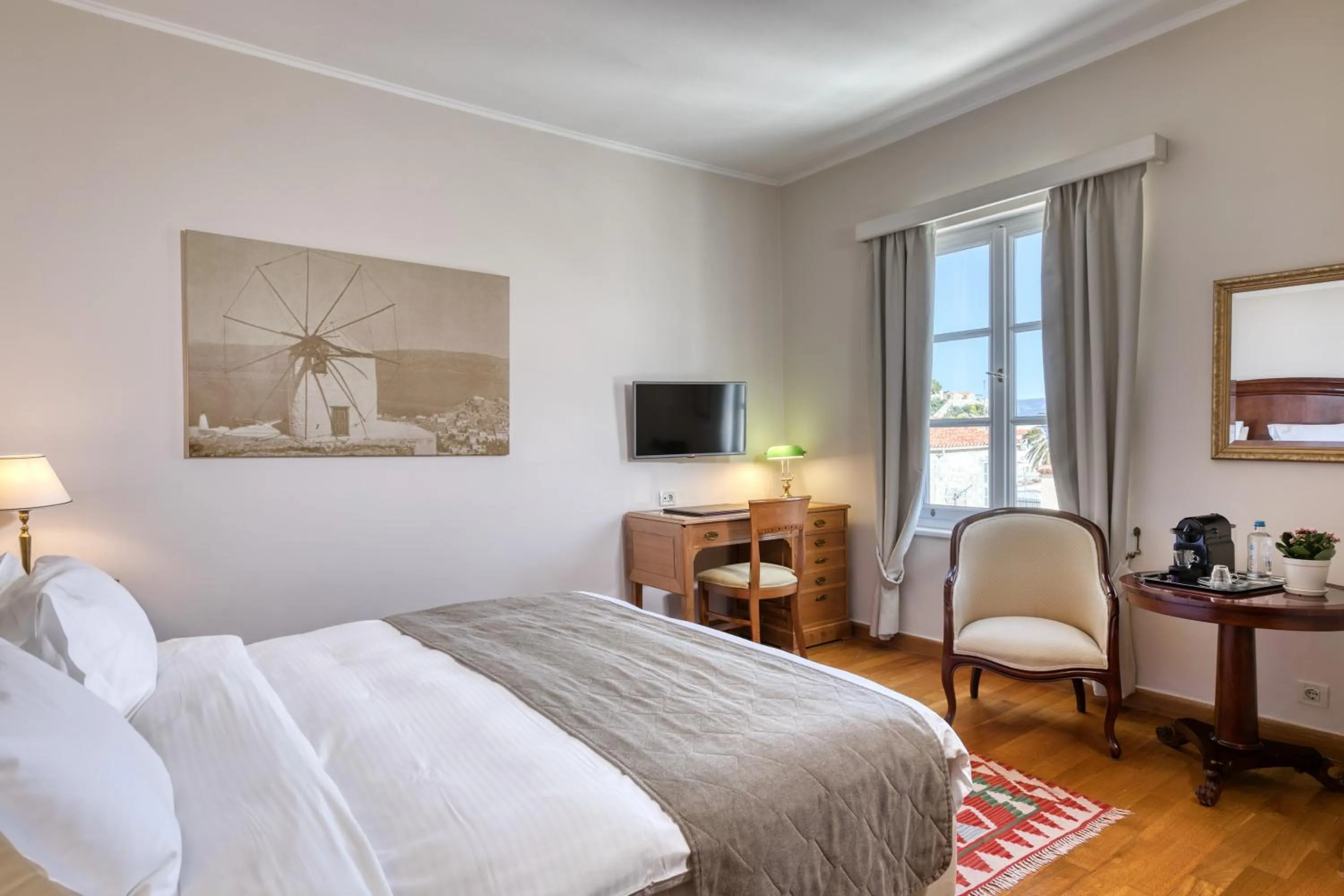 Bedroom, Bed in Hotel Leto Hydra