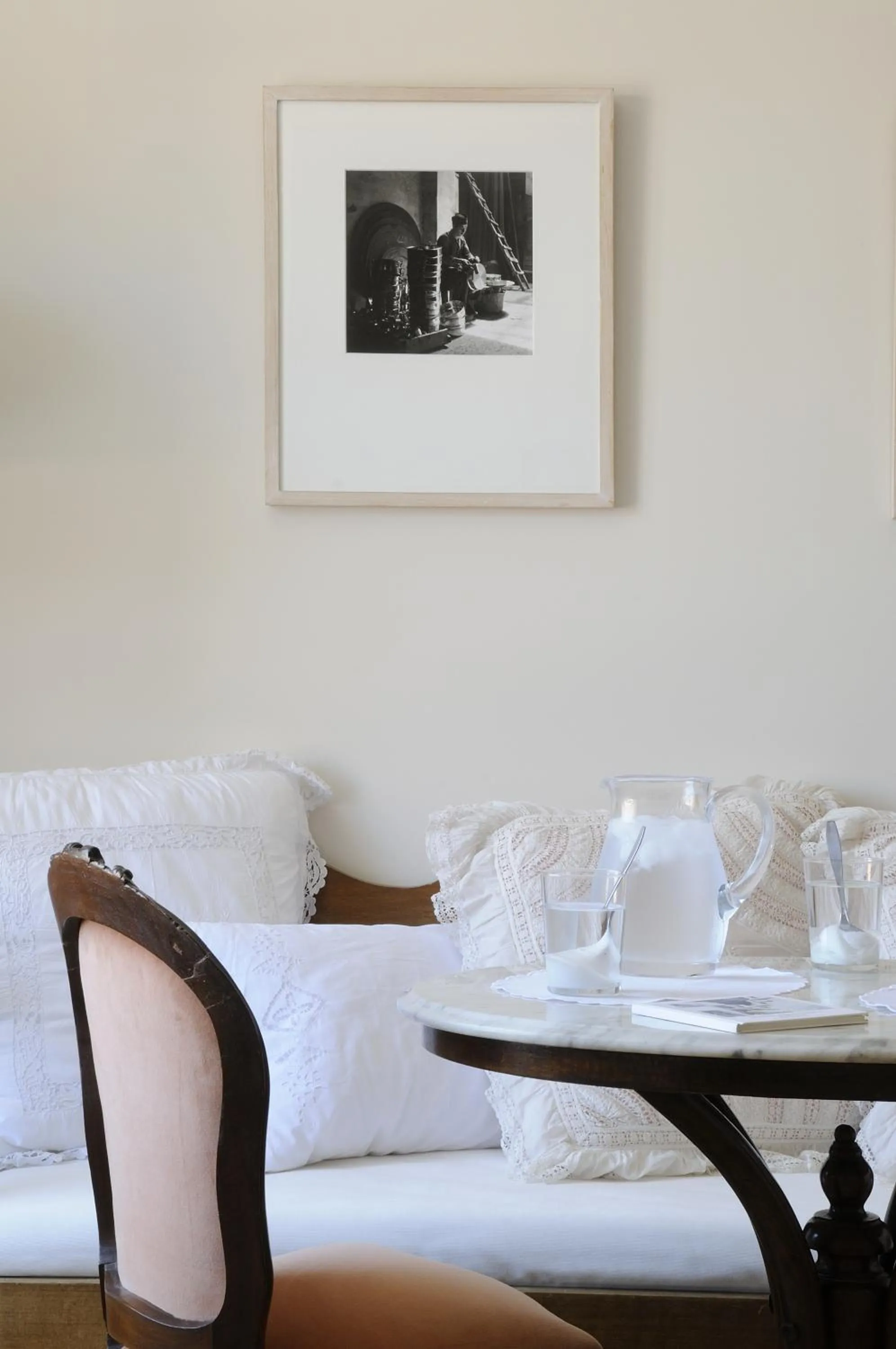 Decorative detail, Bed in Hotel Leto Hydra