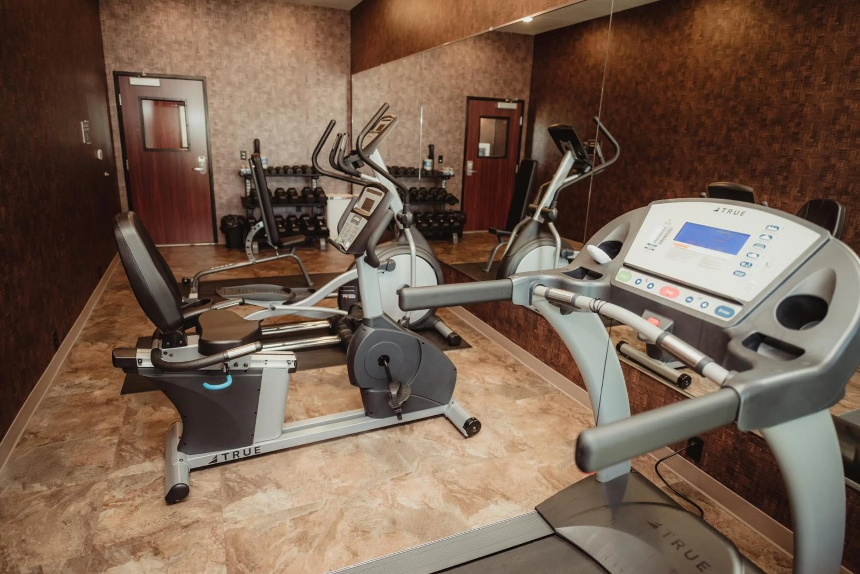 Fitness centre/facilities in Cobblestone Hotel & Suites - Ottumwa