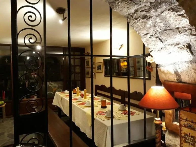 Food and drinks in Heliotopos Apartments