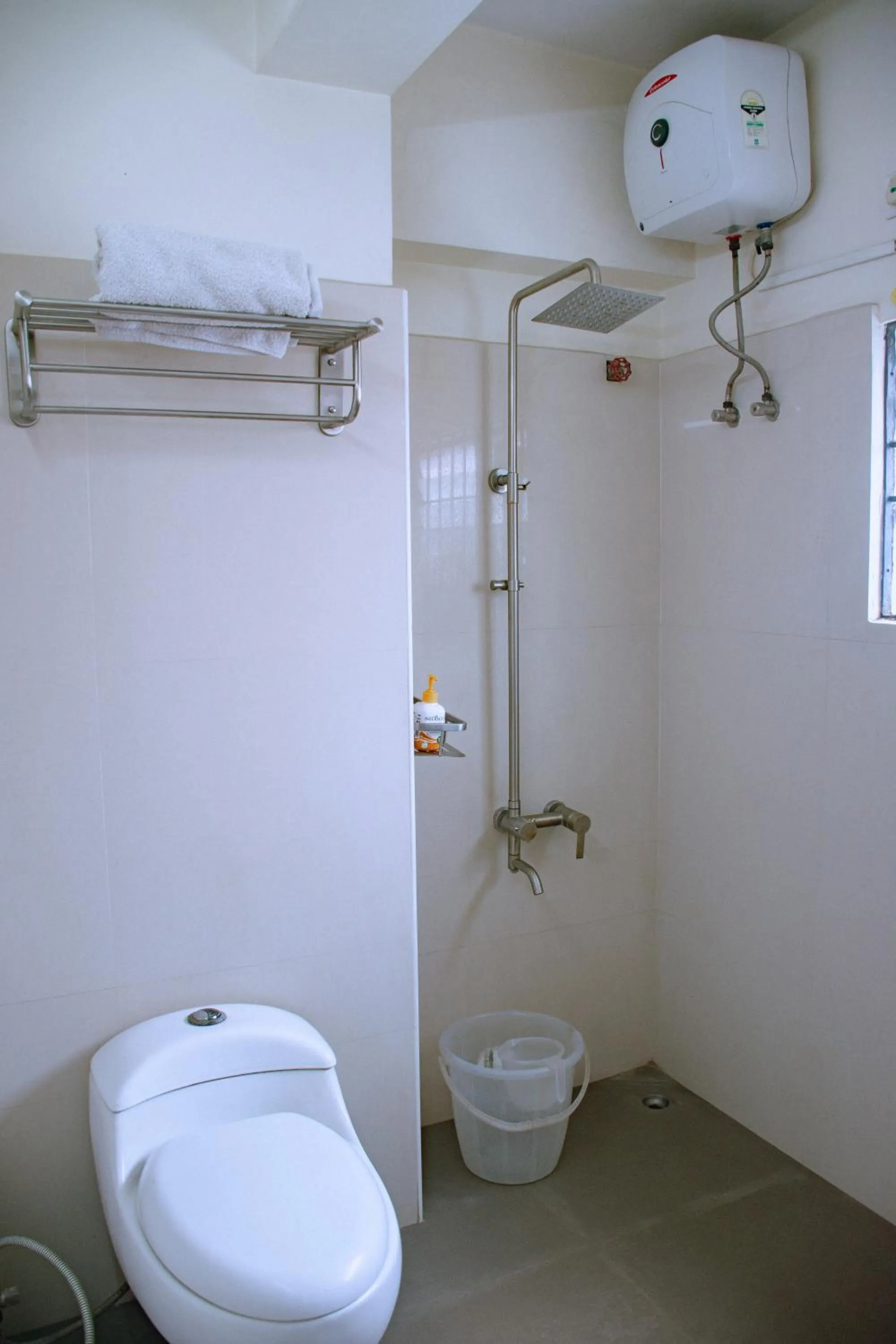Bathroom in Naksha Tree Hotels Kishore Inn - Koyambedu