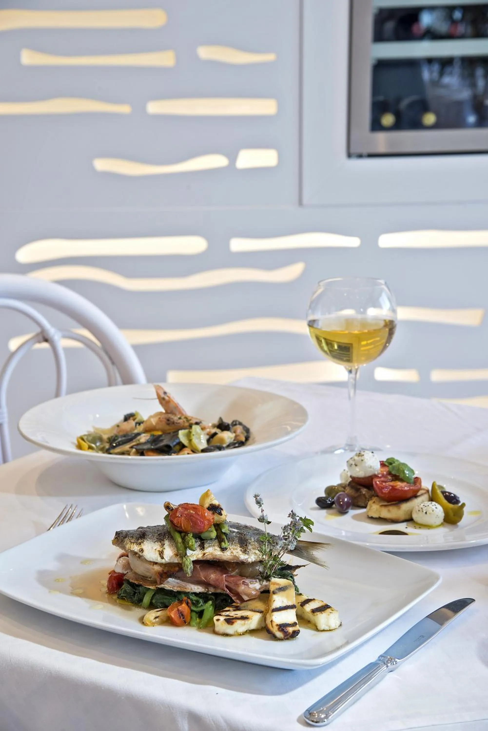 Restaurant/places to eat in Kydon The Heart City Hotel