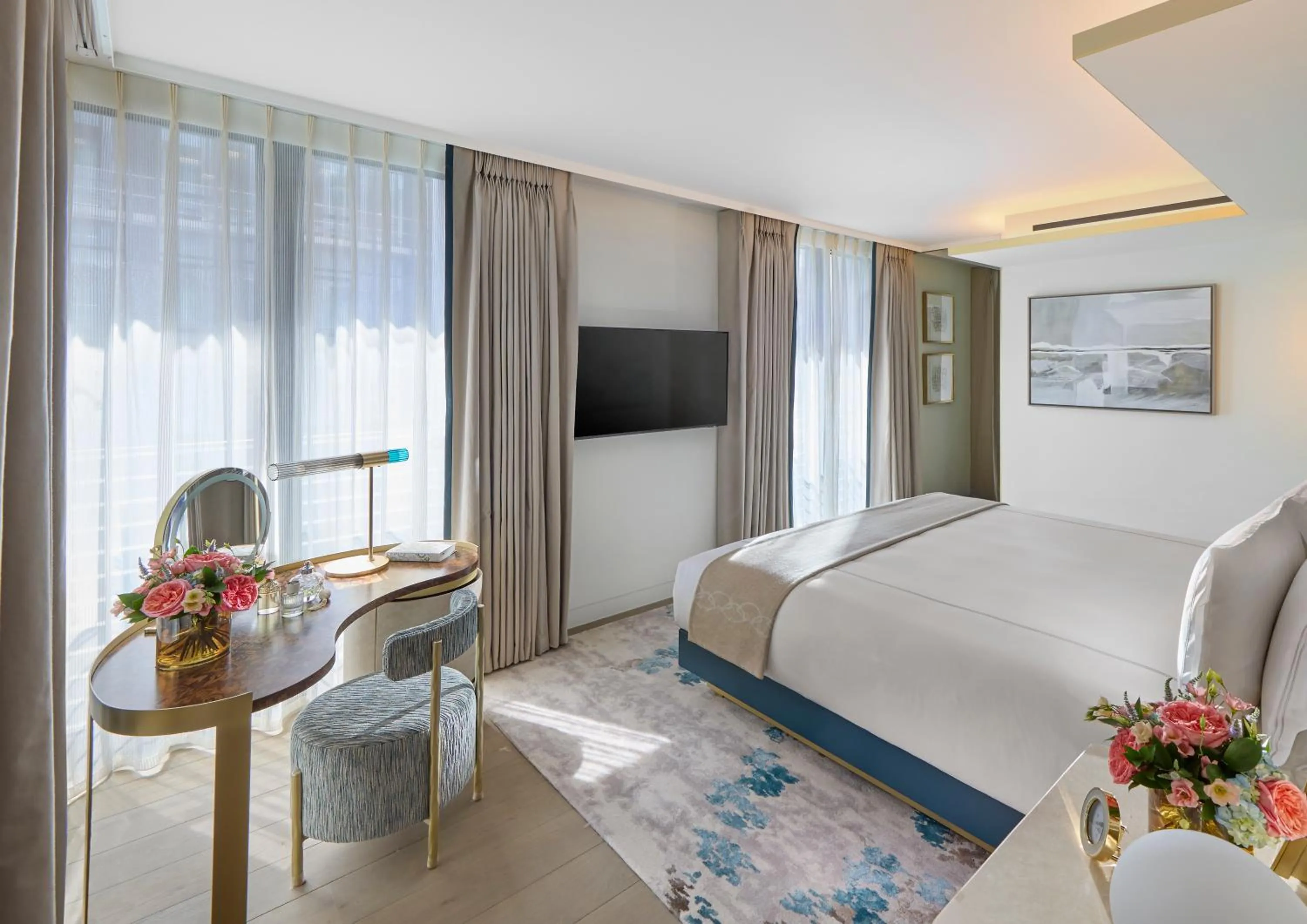 Bedroom, Bed in Mandarin Oriental Mayfair, London