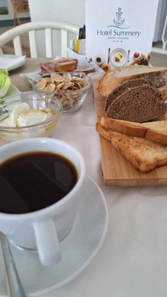 Breakfast in Hotel Summery