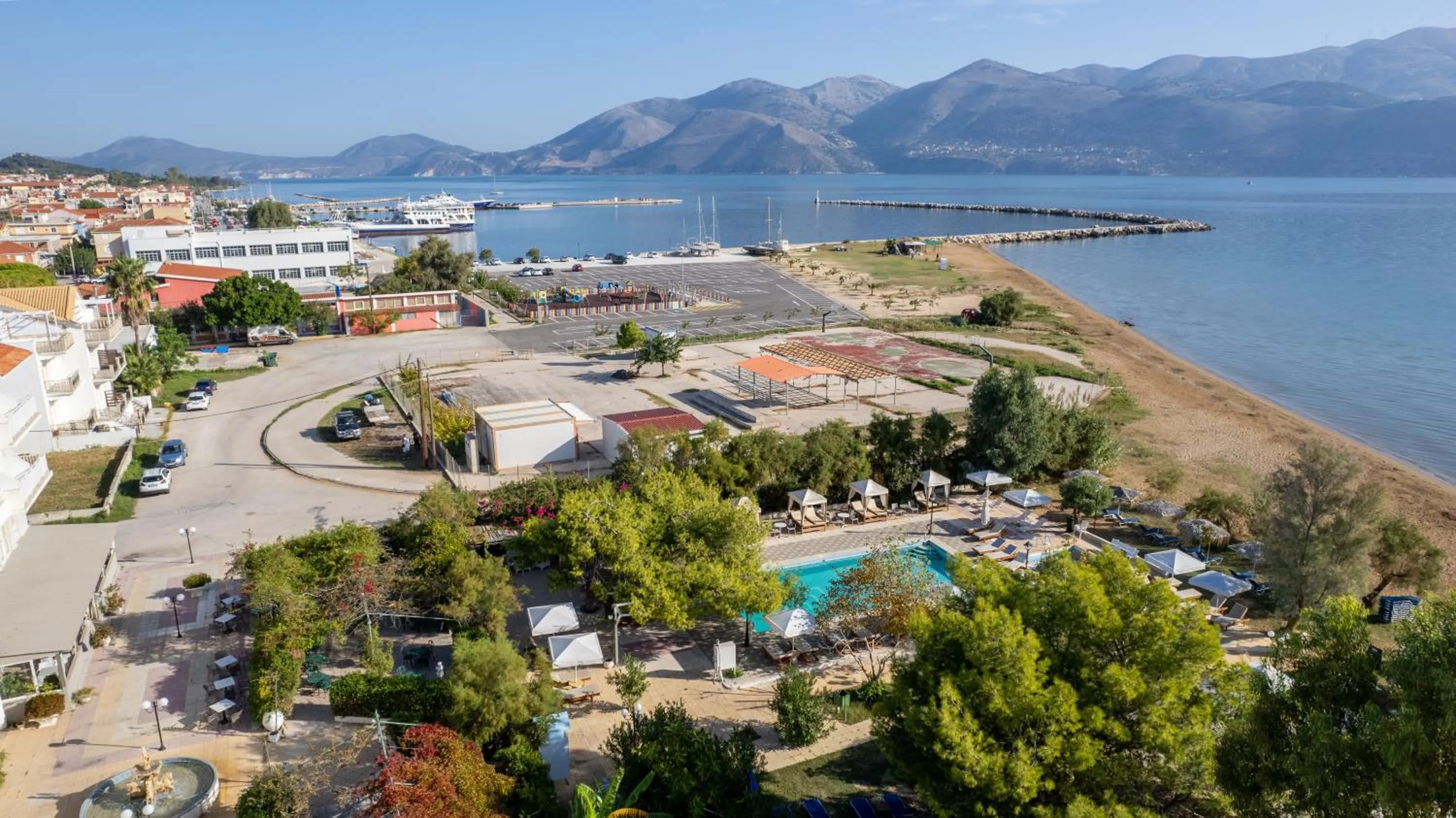 Neighbourhood in Hotel Summery