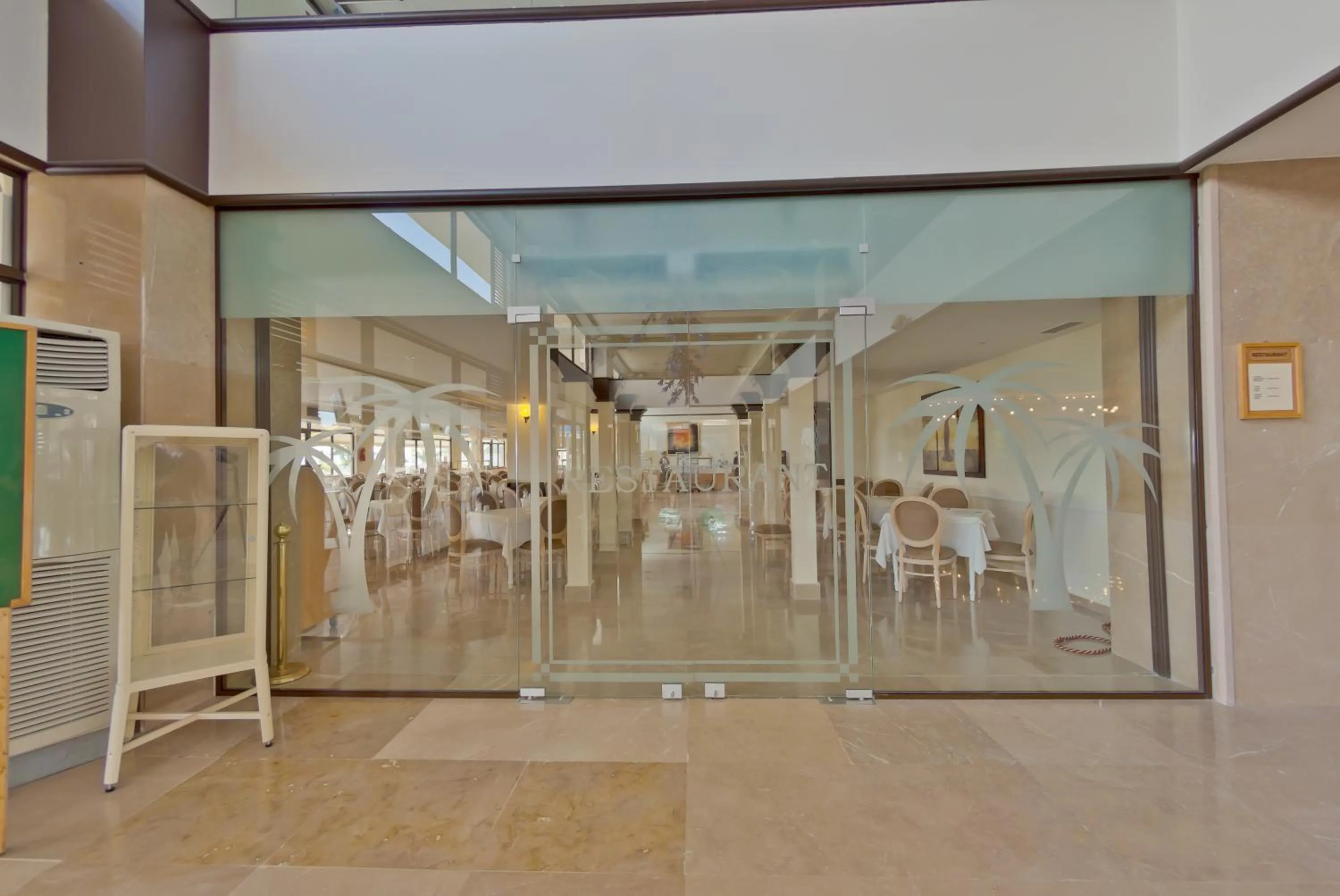 Restaurant/places to eat in Palmariva Beach Hotel