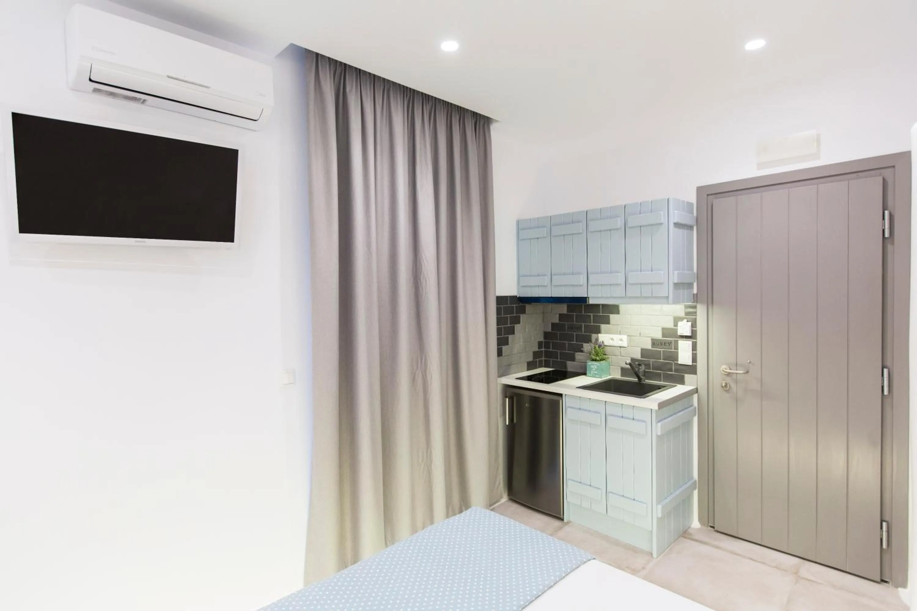 Photo of the whole room in Korali Palace