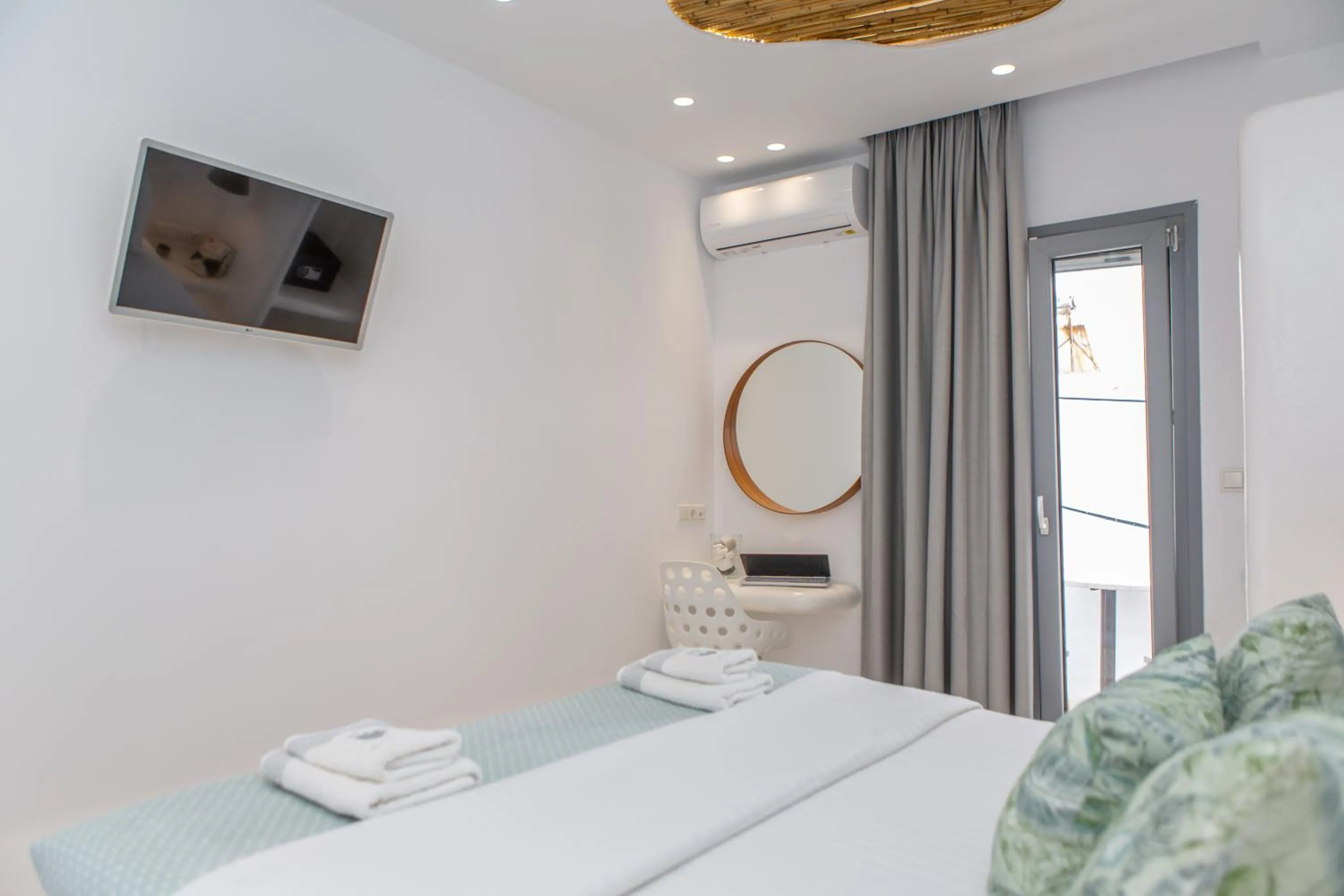 Bed in Korali Palace