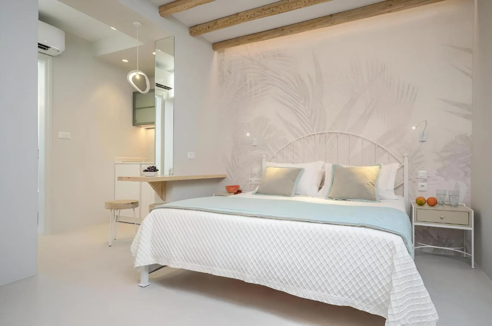 Bed in Antony Suites (Adults Only)