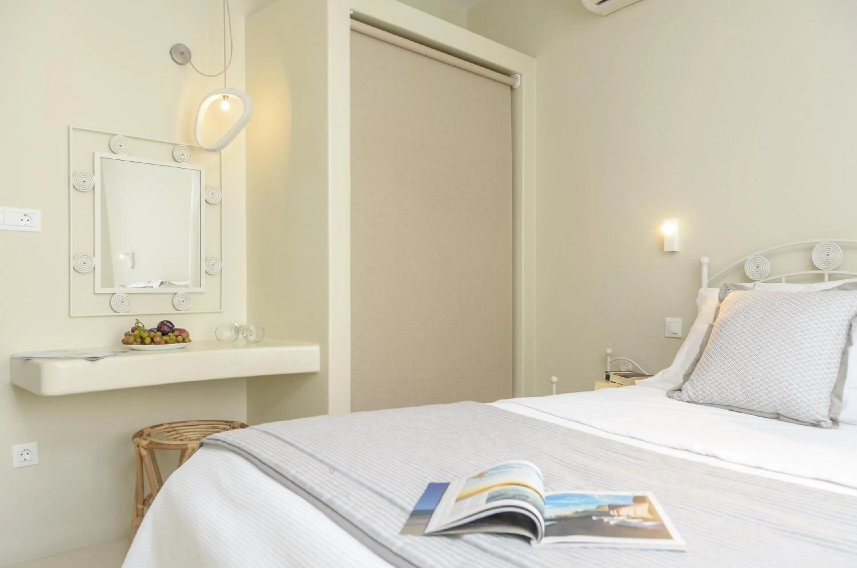 Decorative detail, Bed in Antony Suites (Adults Only)