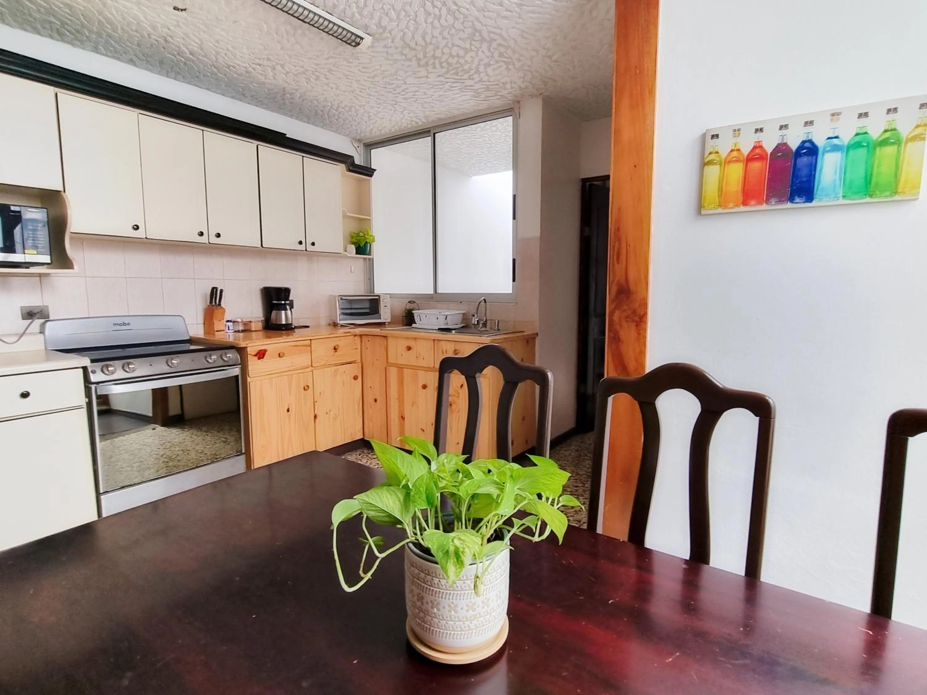 Kitchen or kitchenette in 714 Studios