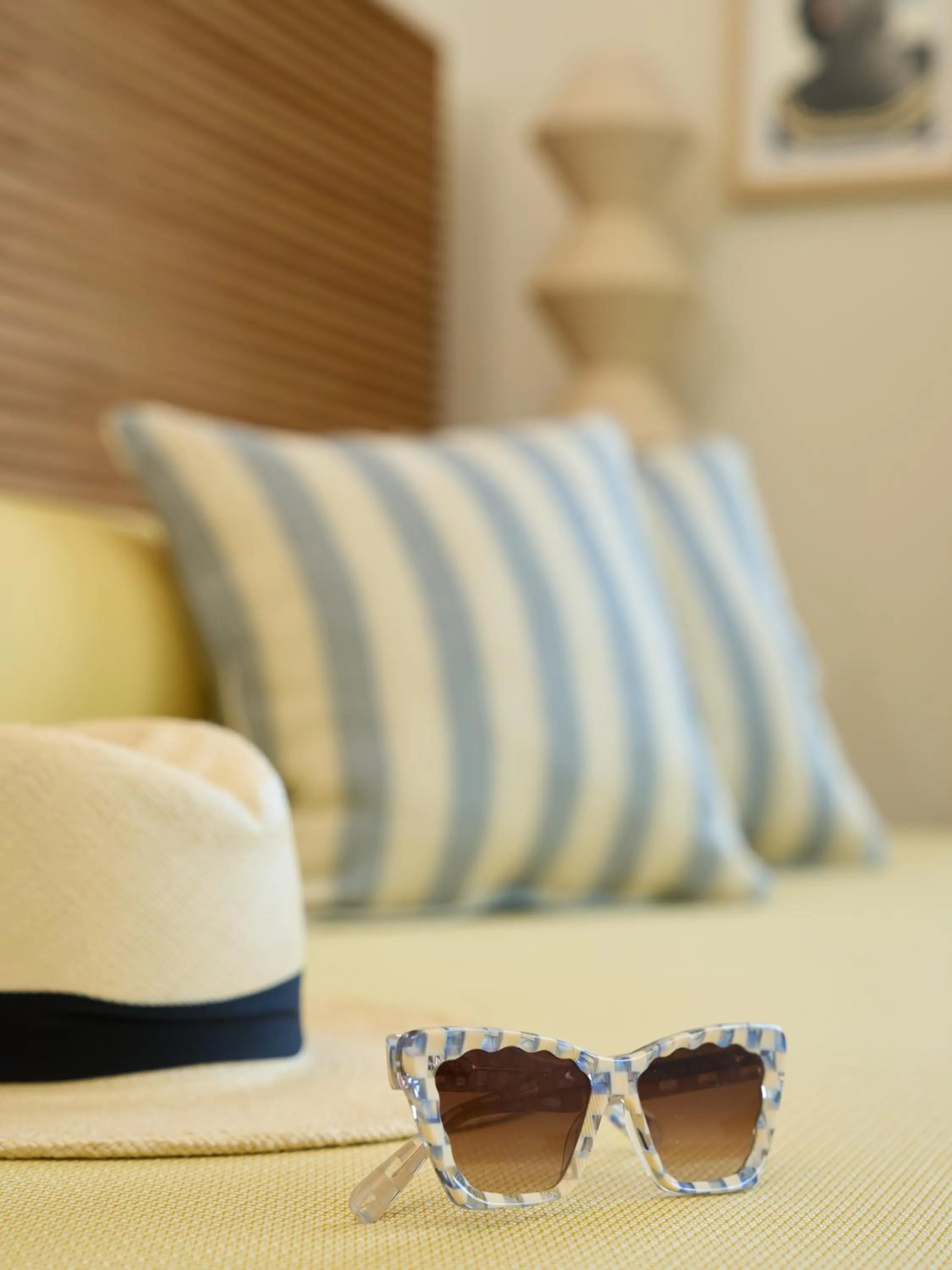 Living room in Silver Sands Motel & Beach Bungalows