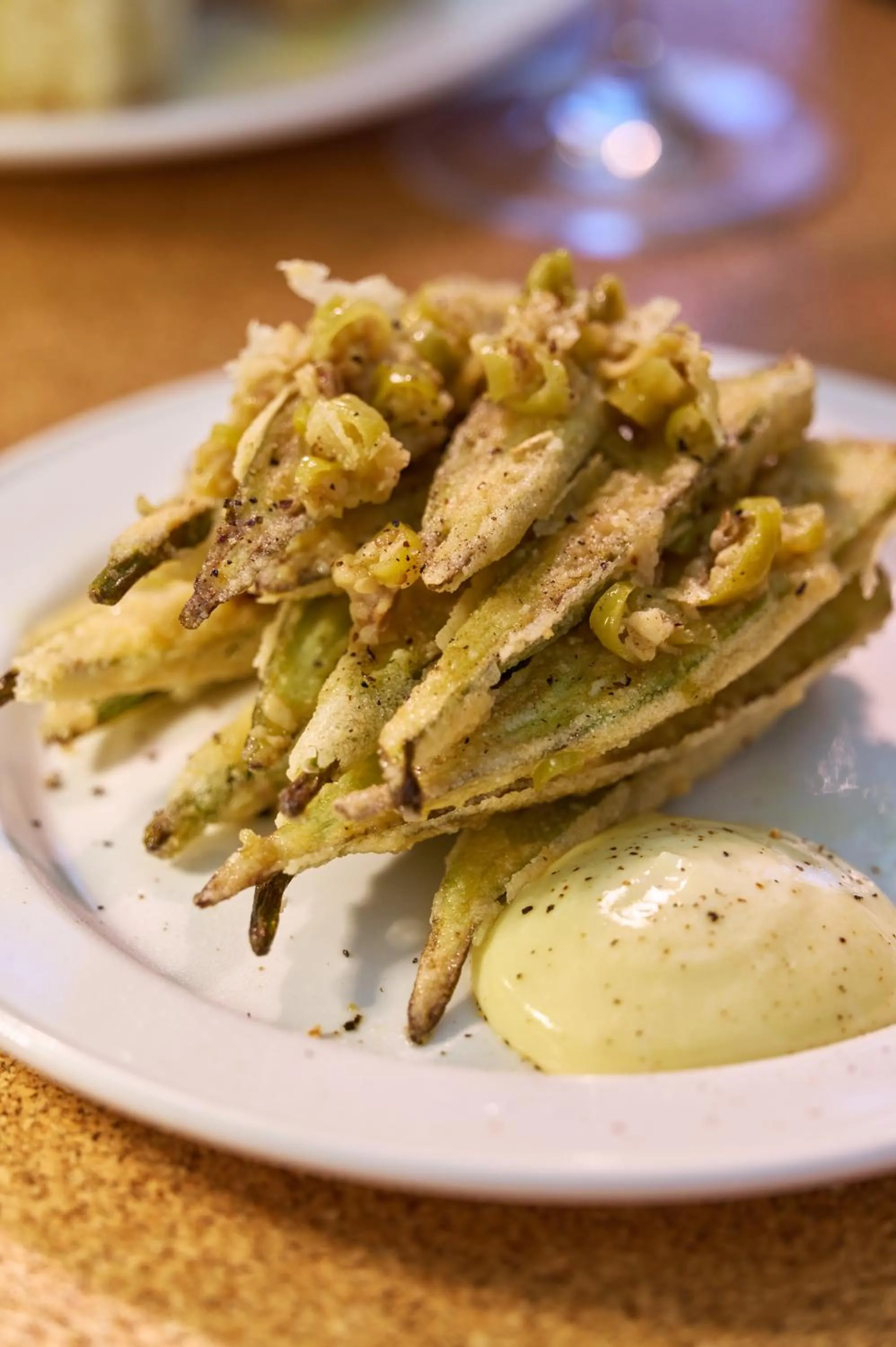 Restaurant/places to eat in Silver Sands Motel & Beach Bungalows