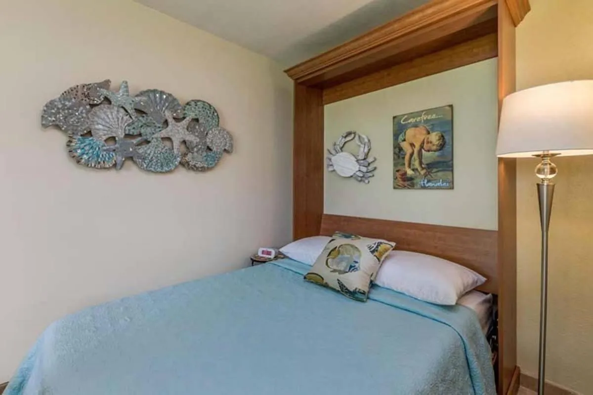 Bed in Hanalei Bay Resort BaliHi