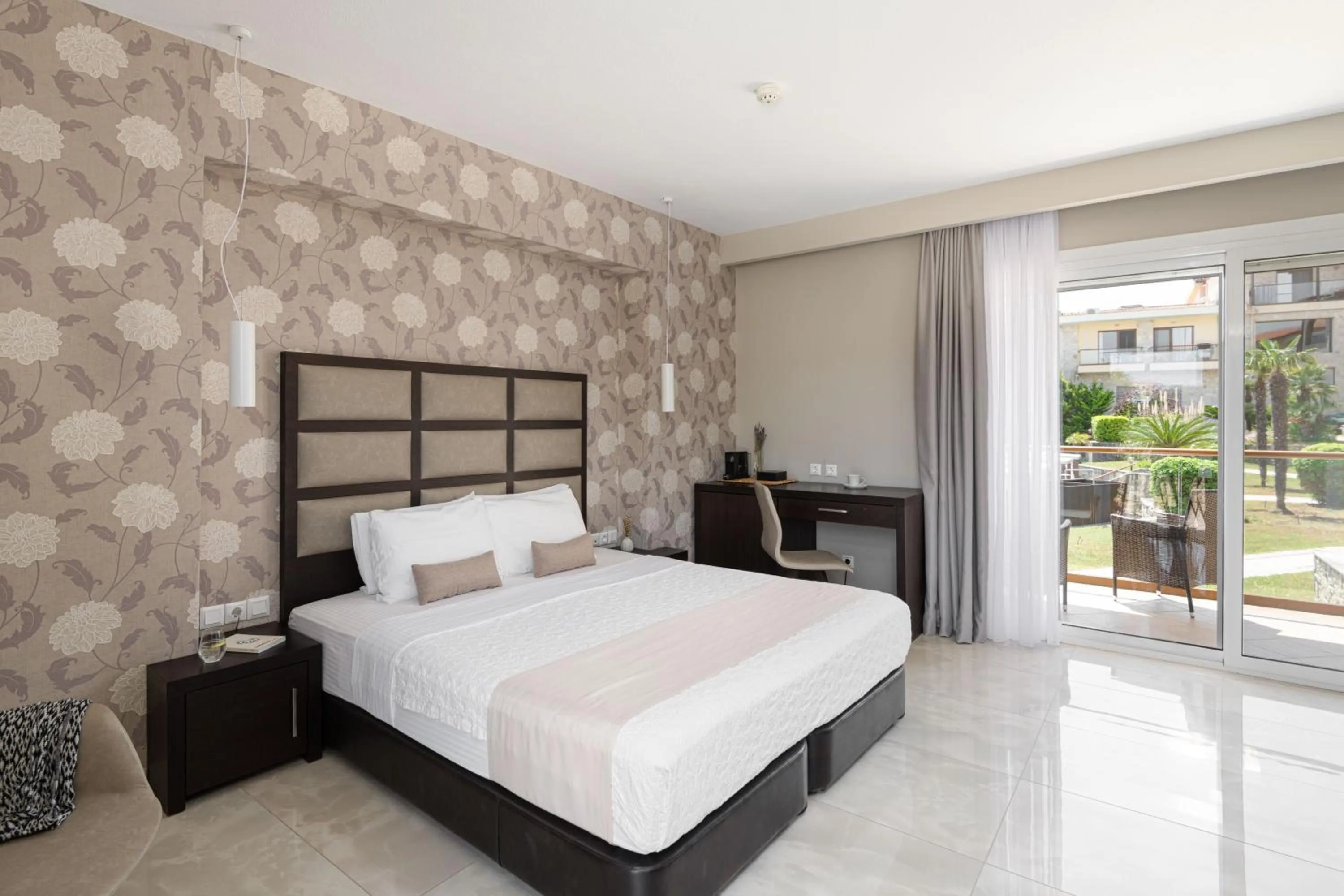 Bed in Blue Bay Halkidiki - Adults Only