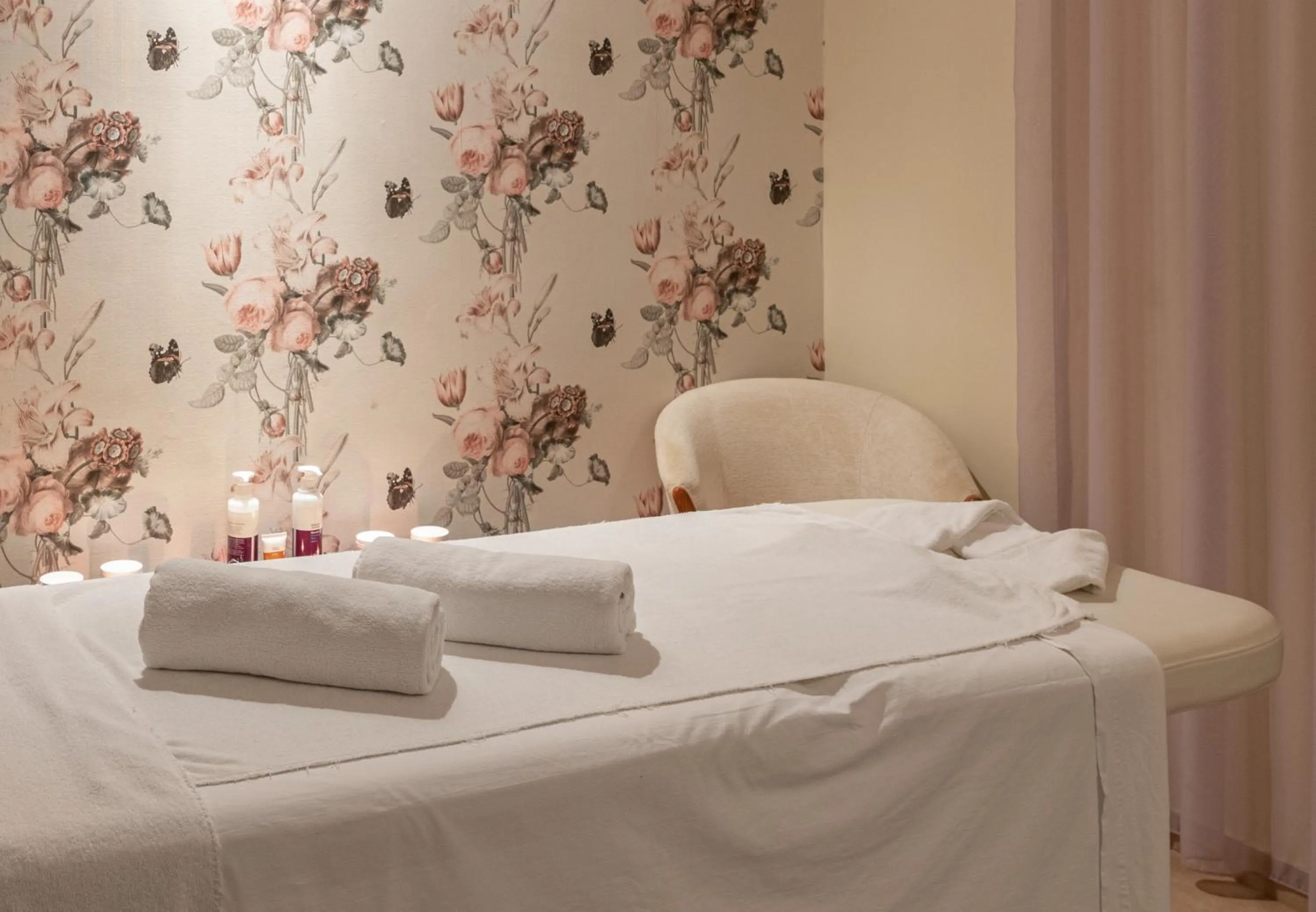 Massage, Bed in Blue Bay Halkidiki - Adults Only