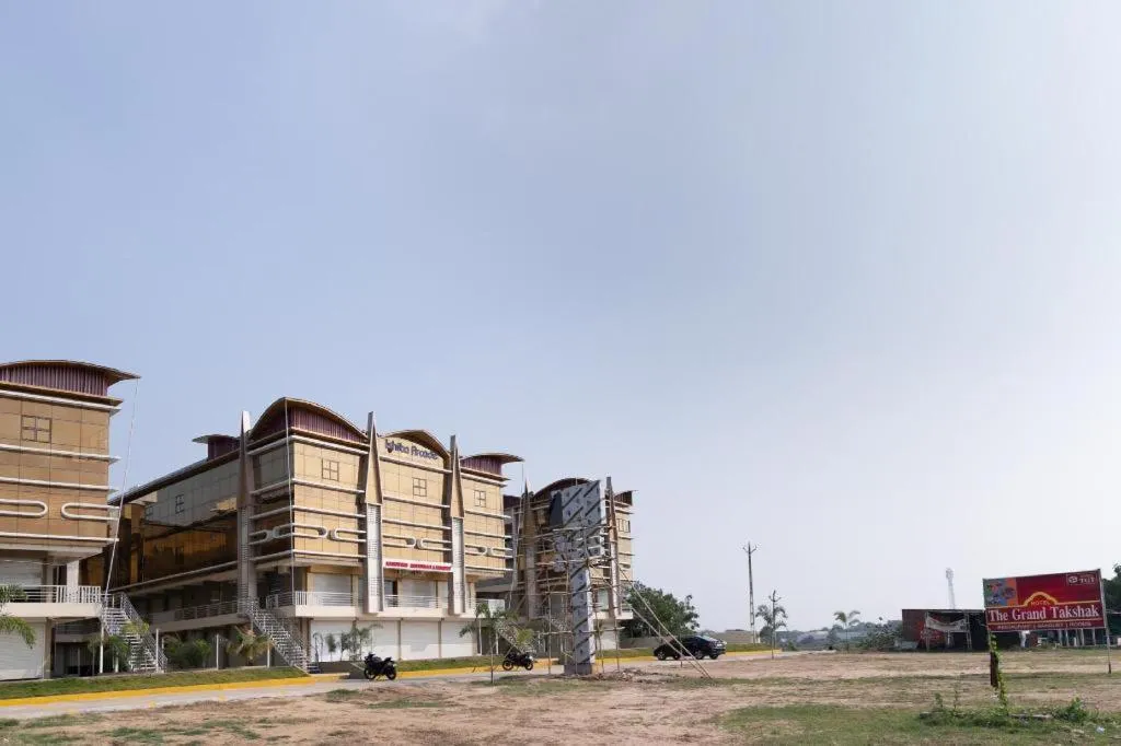 The Grand Takshak Hotel