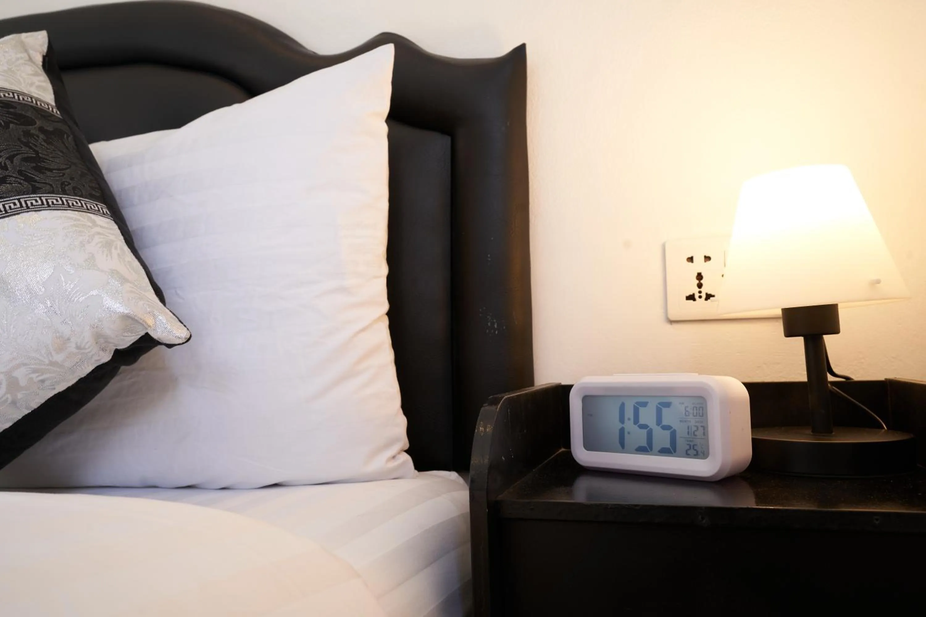 Bed in Thonglor Suites Hotel