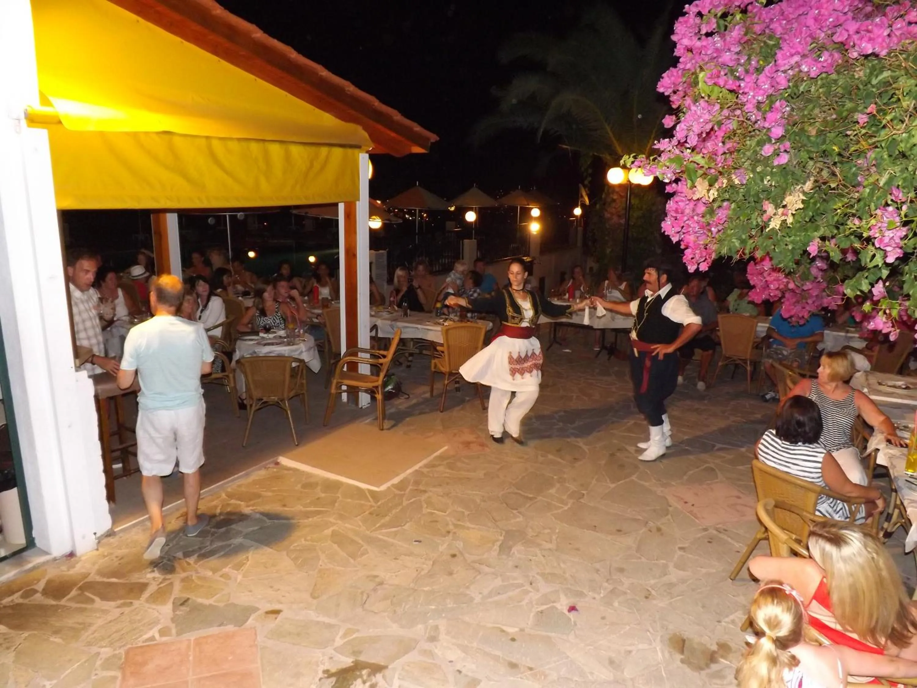 Lounge or bar in Mariamare apts