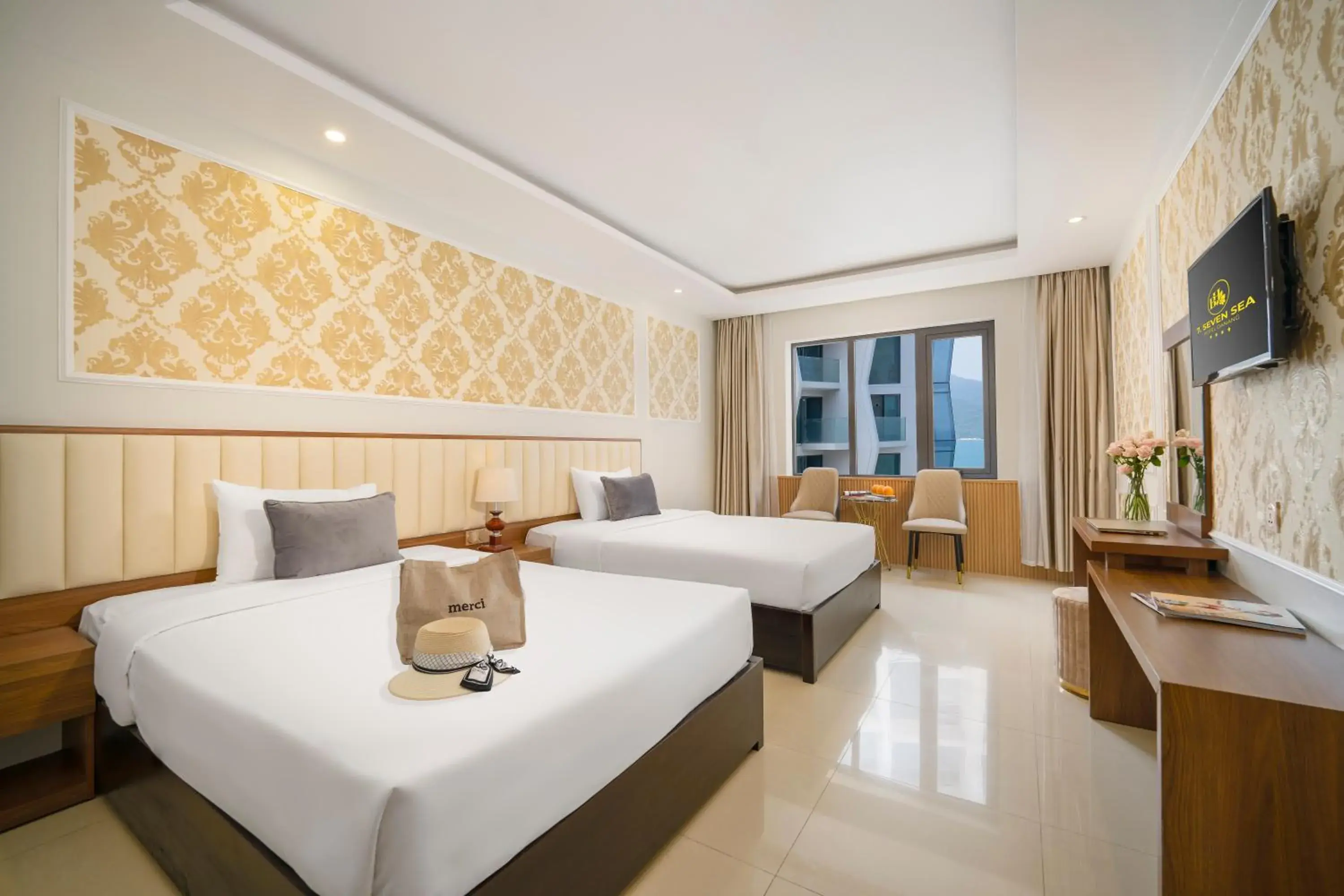 Deluxe Twin Room in 7 Seven Sea Hotel Deluxe Twin Room in 7 Seven Sea Hotel