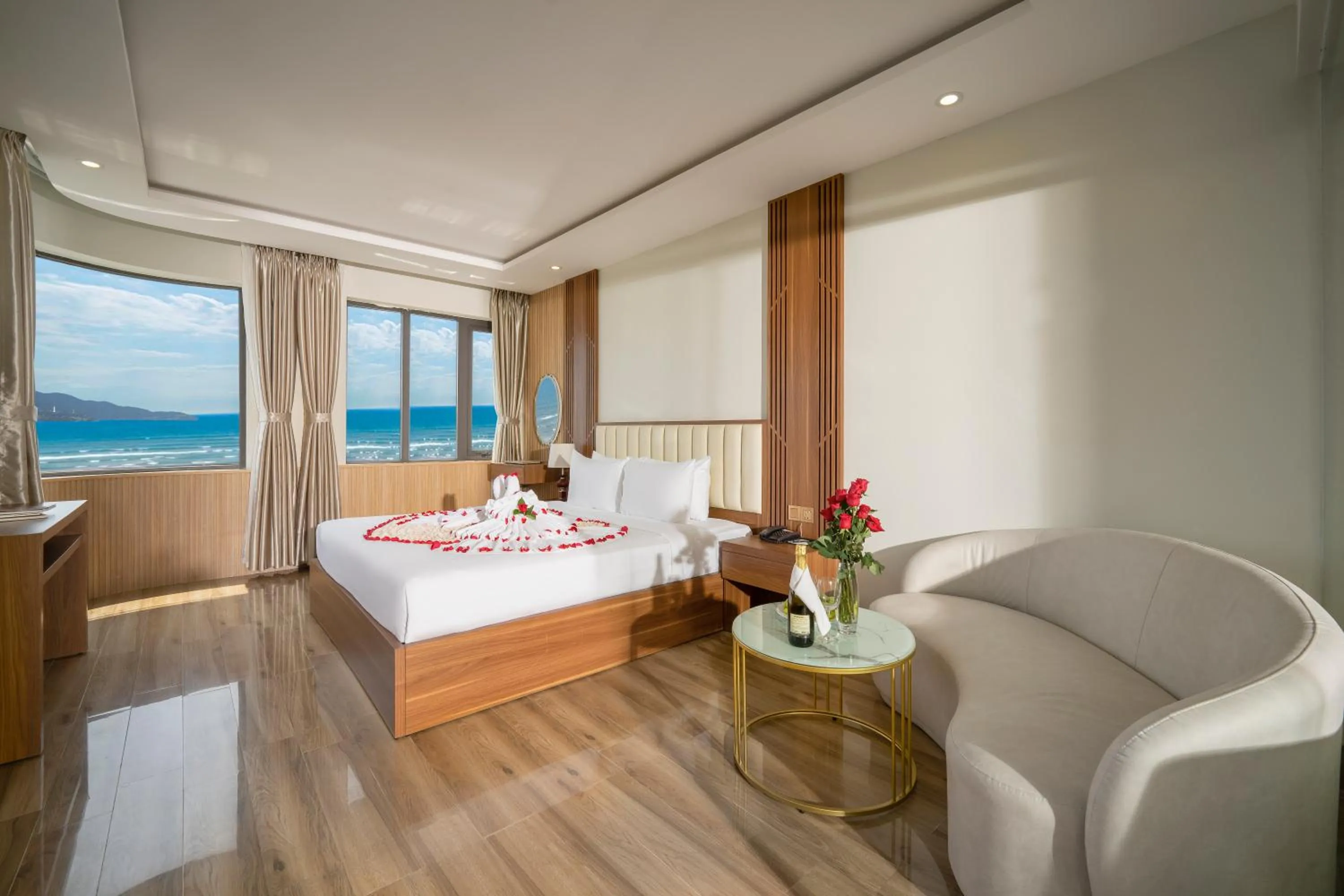 Photo of the whole room, Bed in 7 Seven Sea Hotel