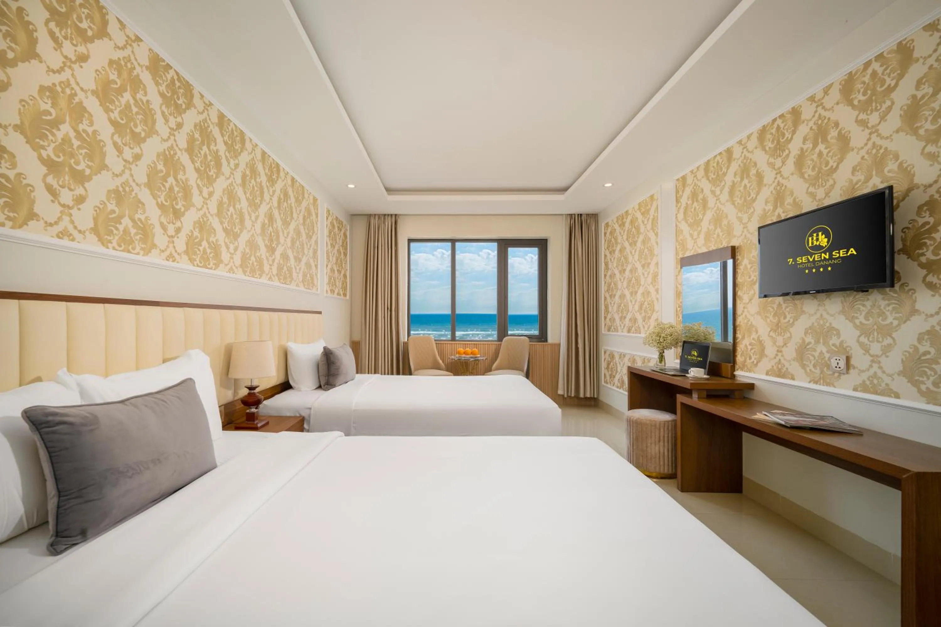 Photo of the whole room, Bed in 7 Seven Sea Hotel