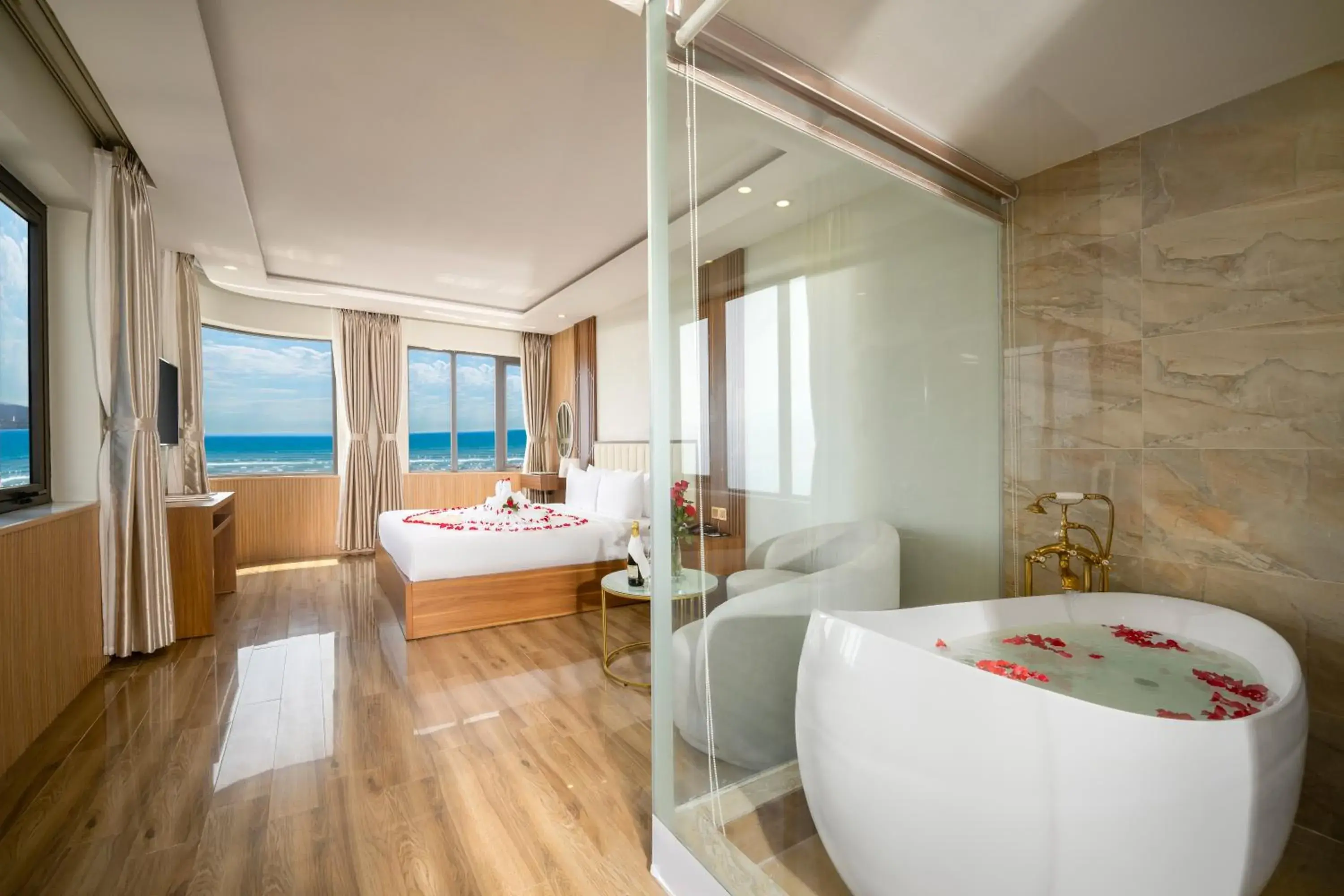 Suite with Sea View in 7 Seven Sea Hotel Suite with Sea View in 7 Seven Sea Hotel