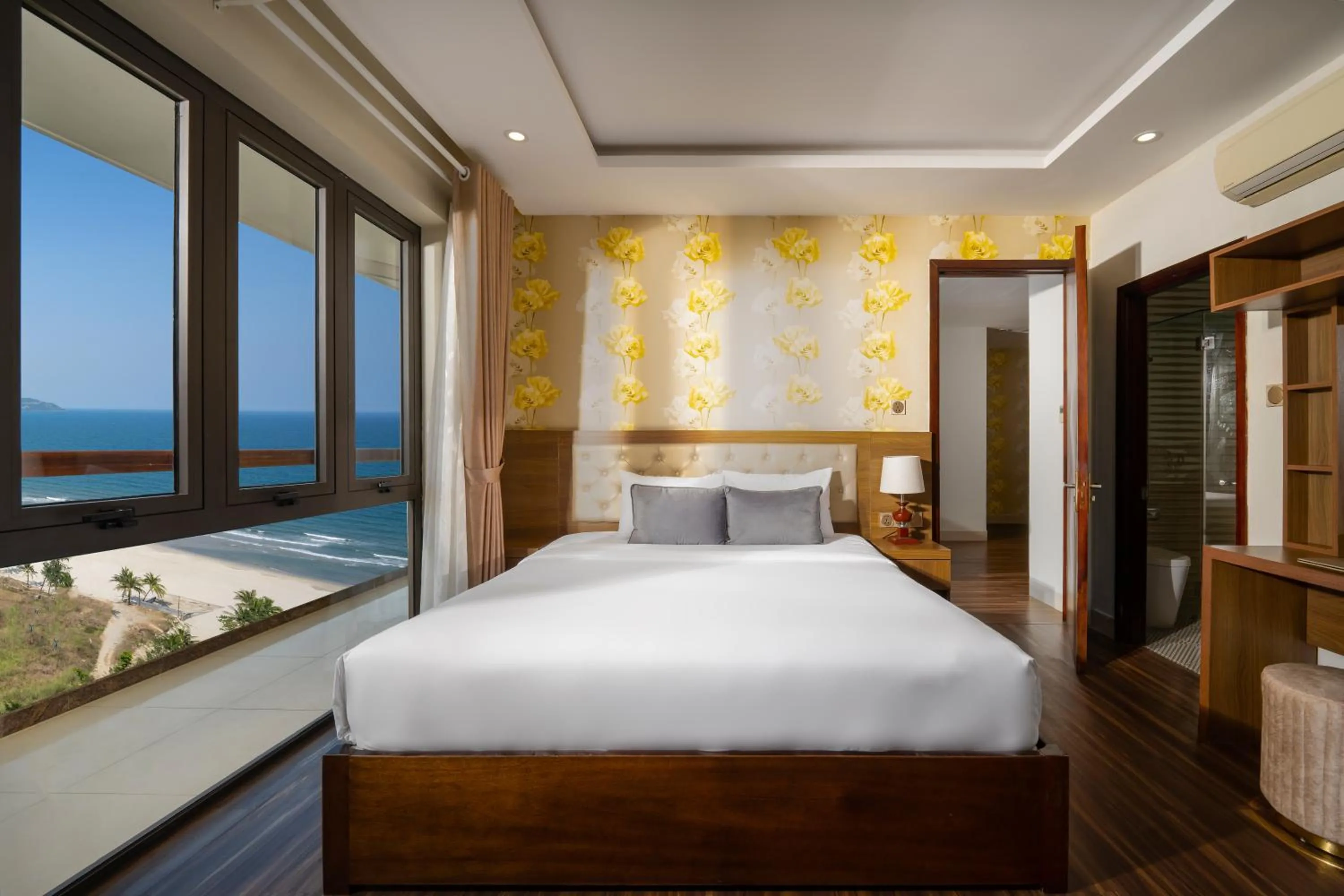 Bedroom, Bed in 7 Seven Sea Hotel