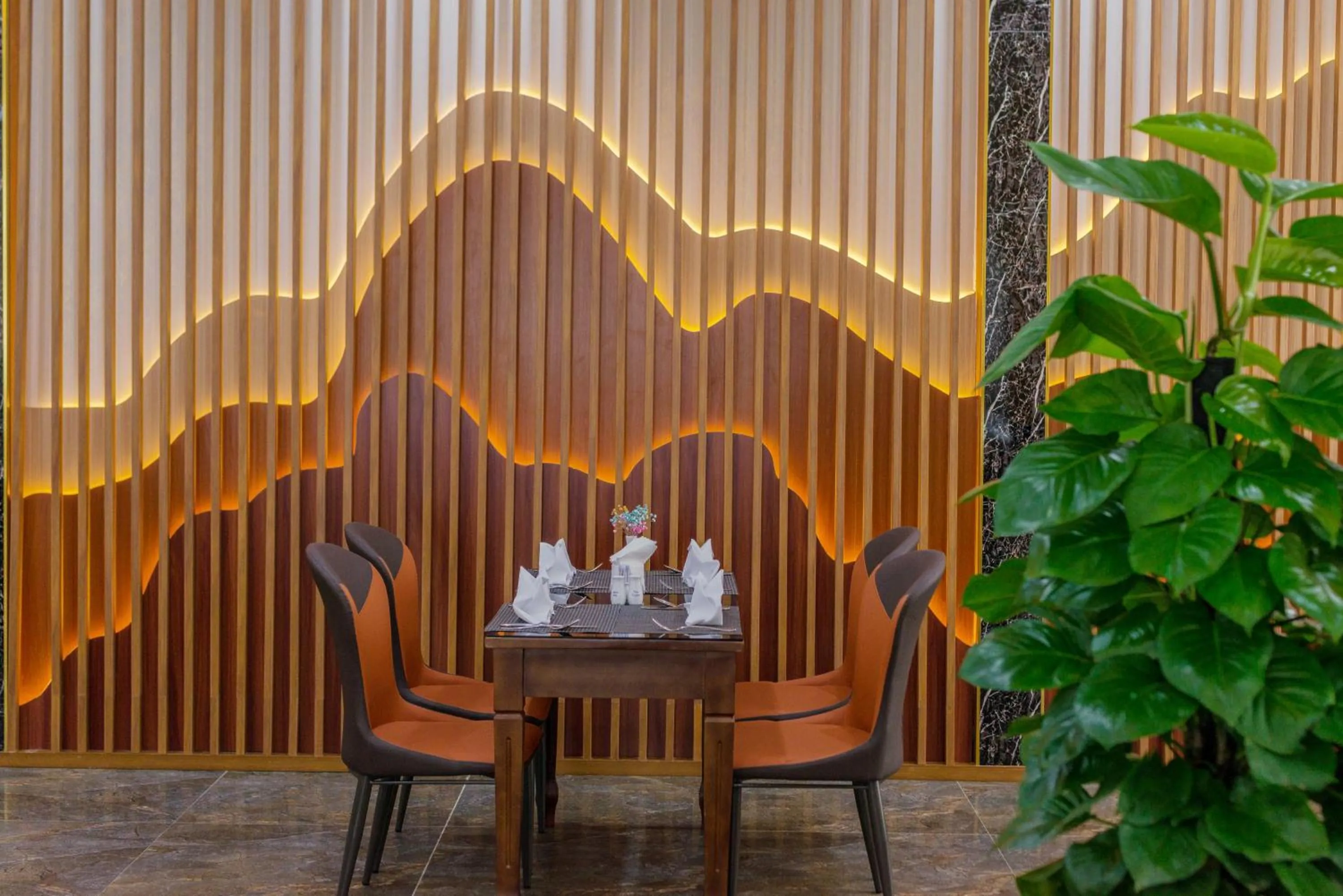 Restaurant/places to eat in 7 Seven Sea Hotel