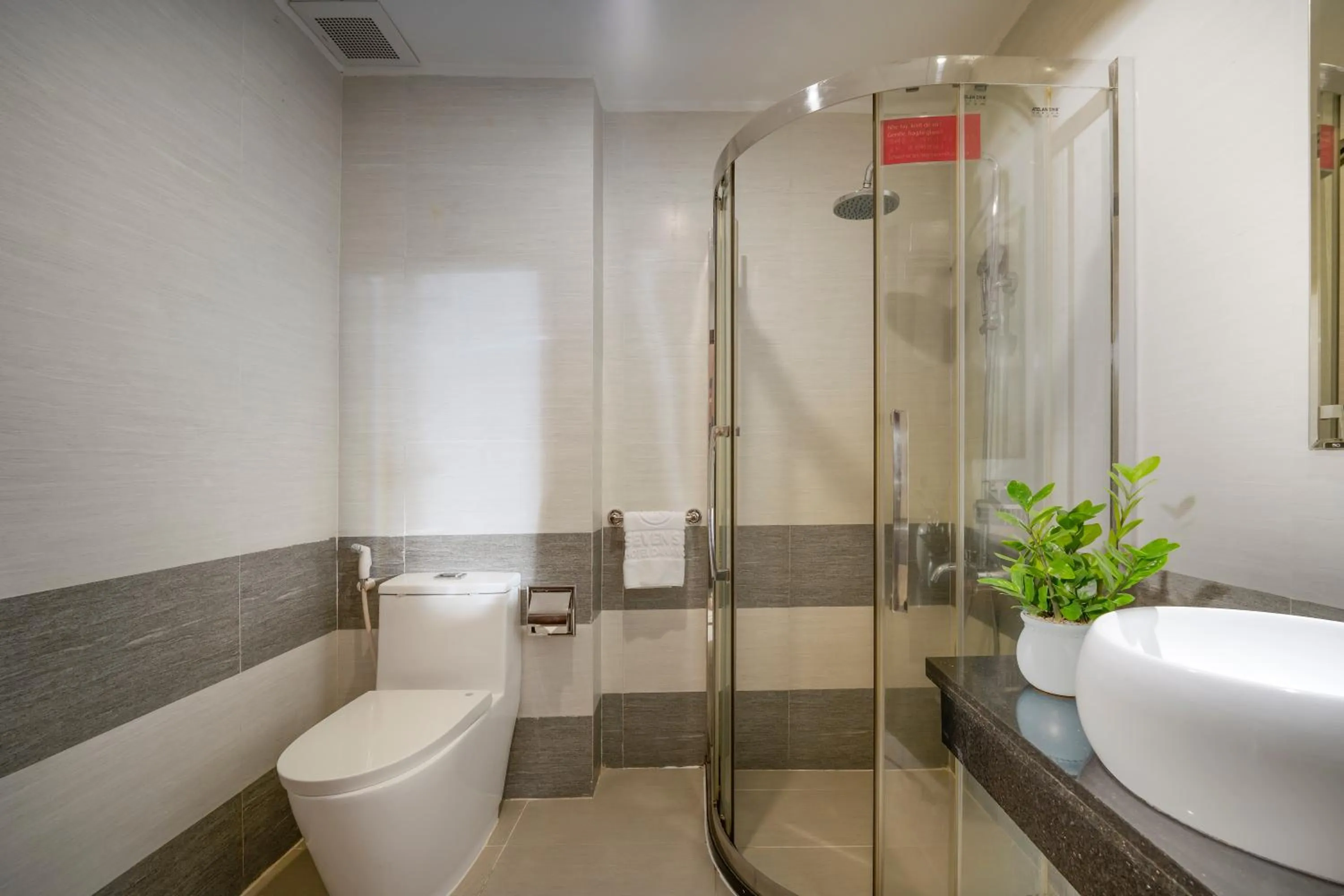 Shower in 7 Seven Sea Hotel