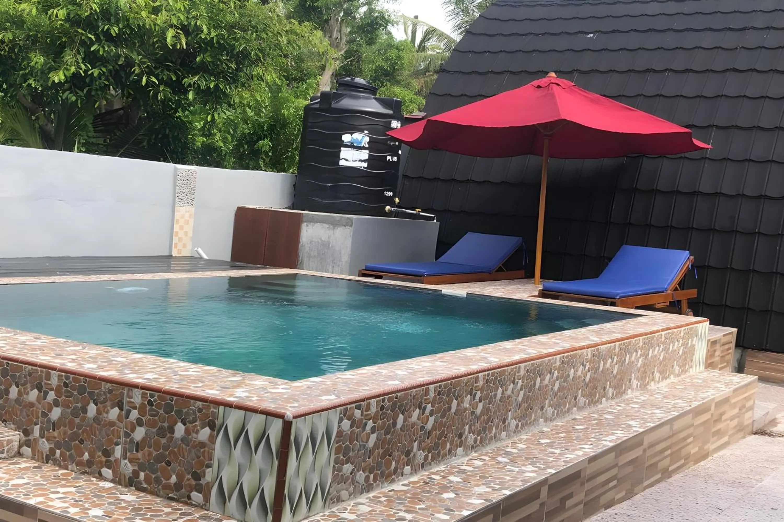 Swimming pool in Sekar Kuning Villa