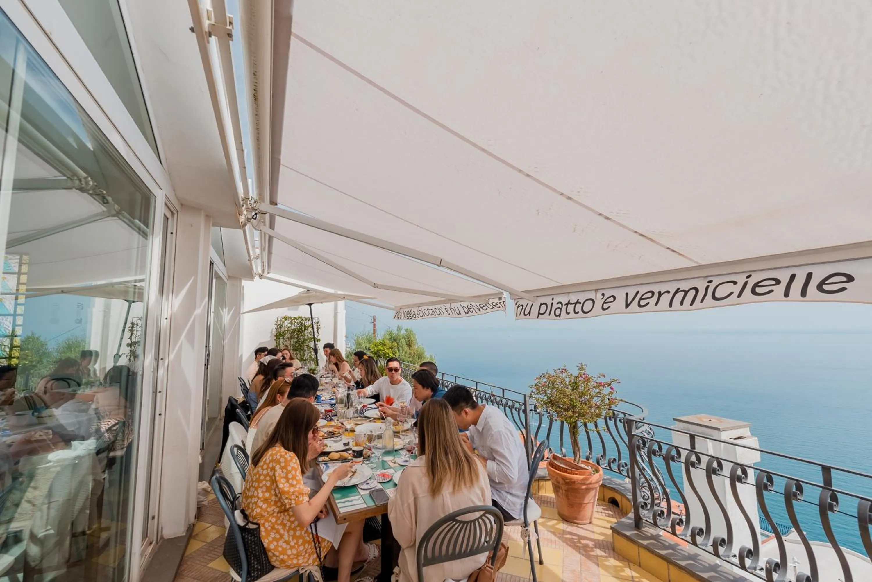 Restaurant/places to eat in Albergo Dipinto BaccoFurore