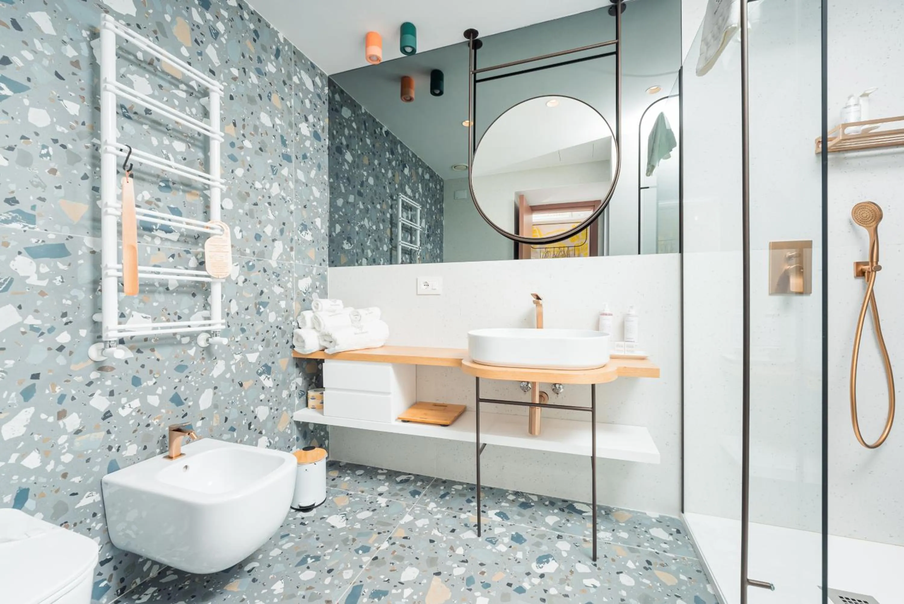 Shower in Albergo Dipinto BaccoFurore