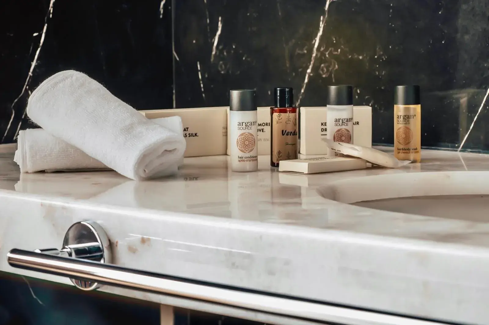 Double Room with Balcony and Sea View in The Grandeur Hotel Double Room with Balcony and Sea View in The Grandeur Hotel