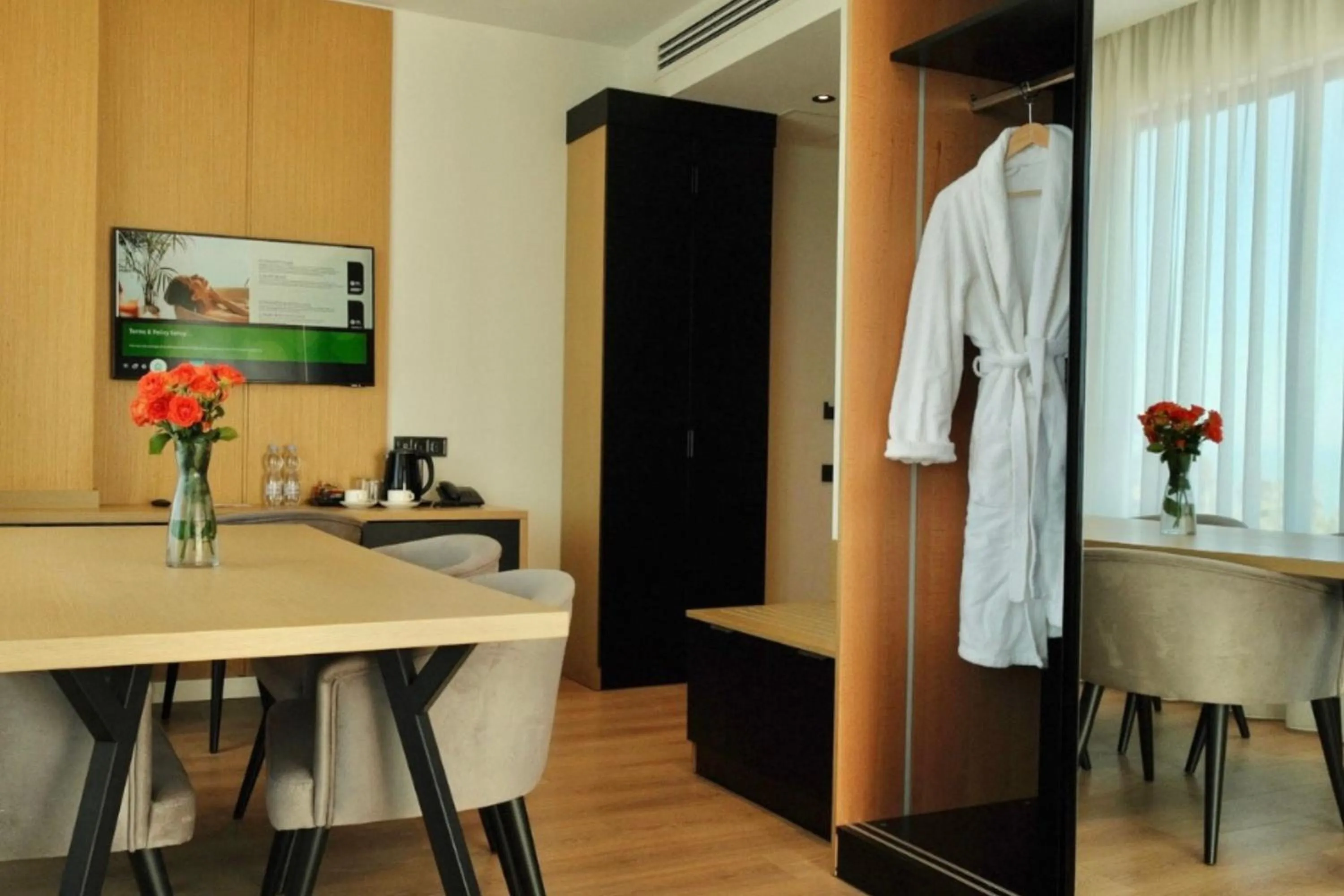 Bedroom in The Grandeur Hotel