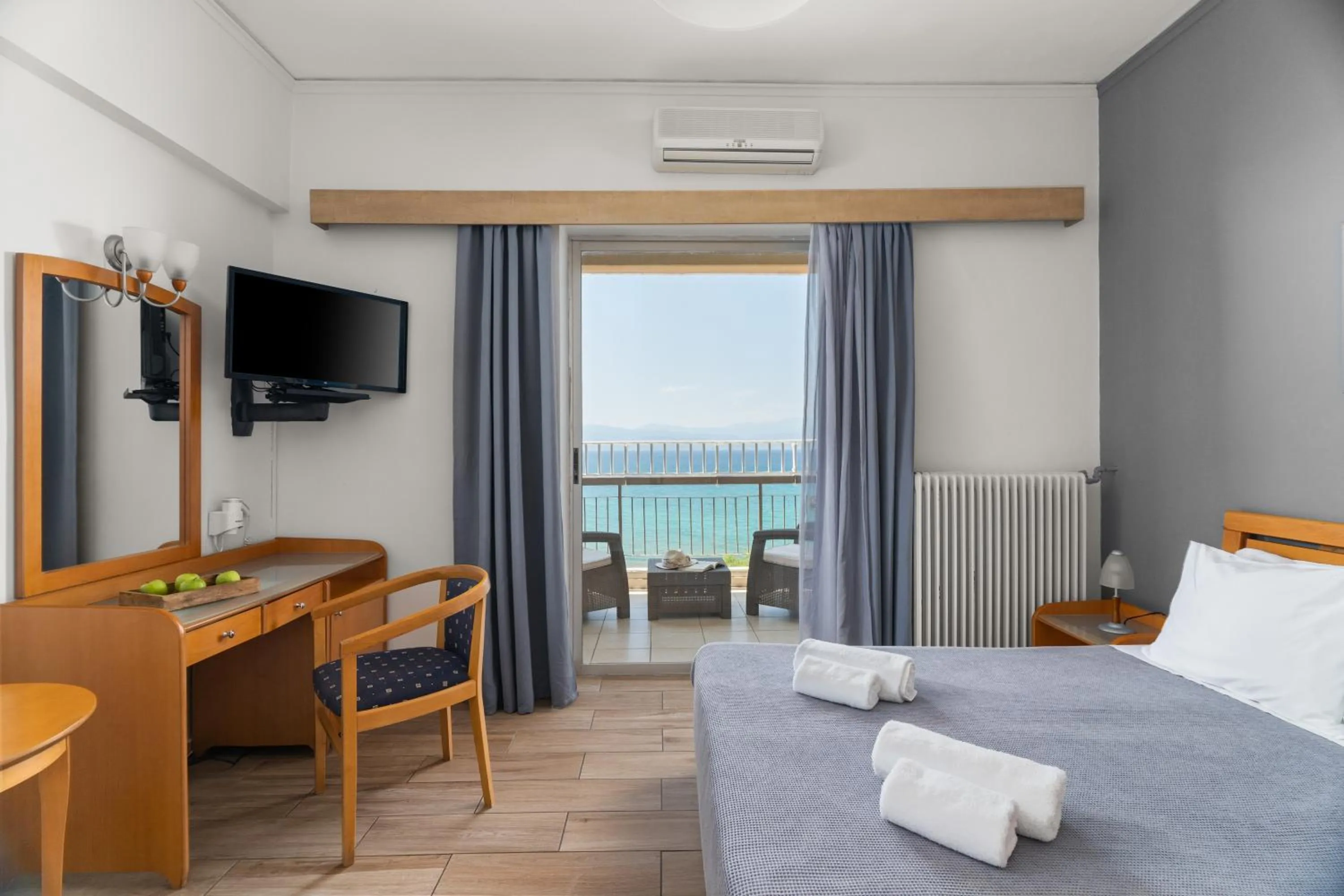 Bed in Stefania Hotel