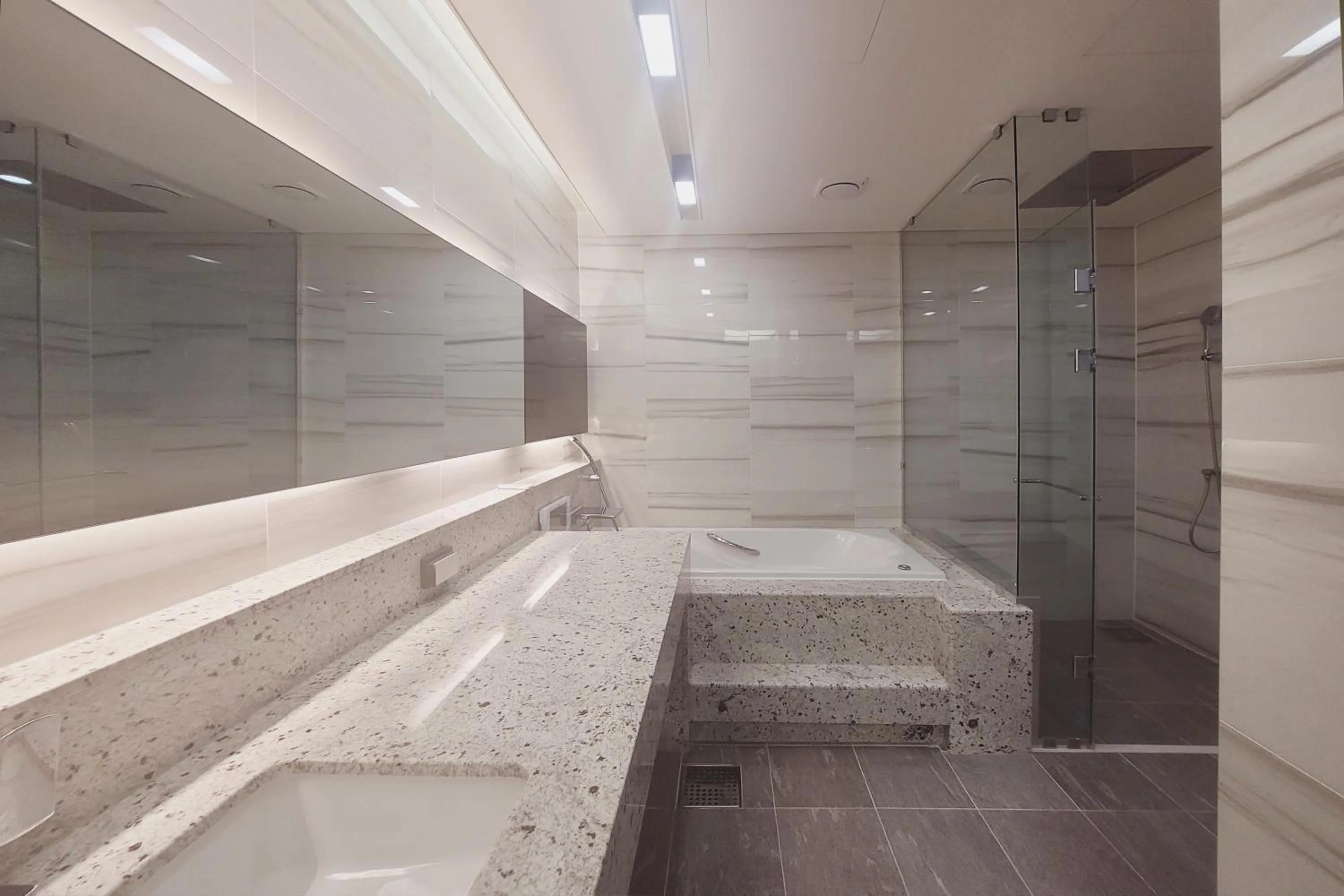 LCT Residence Y collection