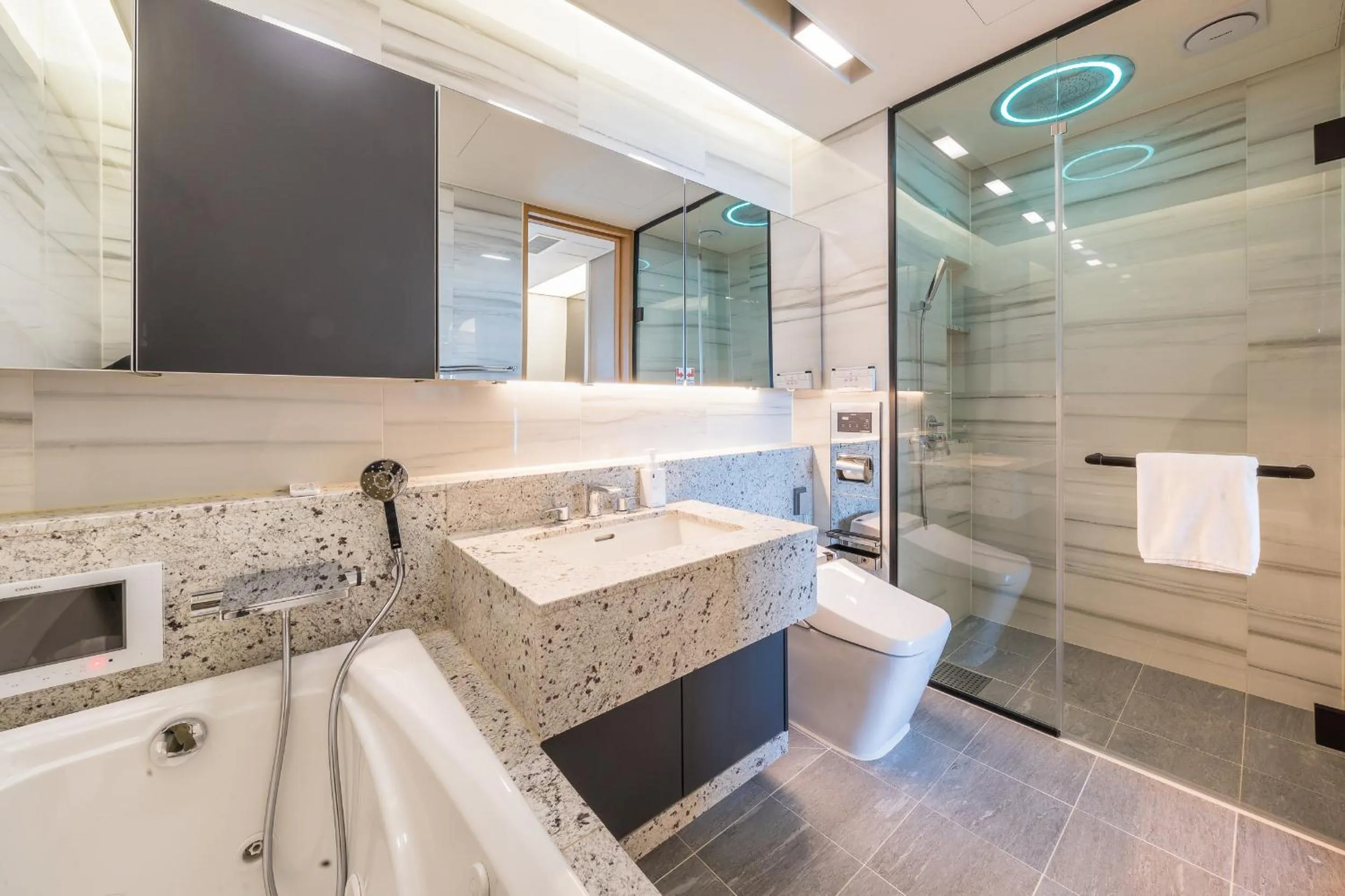 LCT Residence Y collection