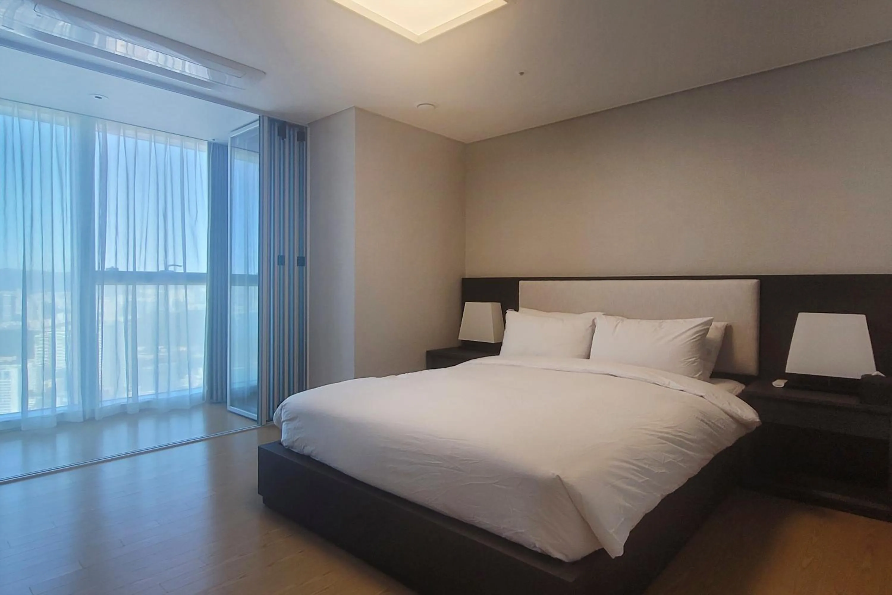 Bed in LCT Residence Y collection