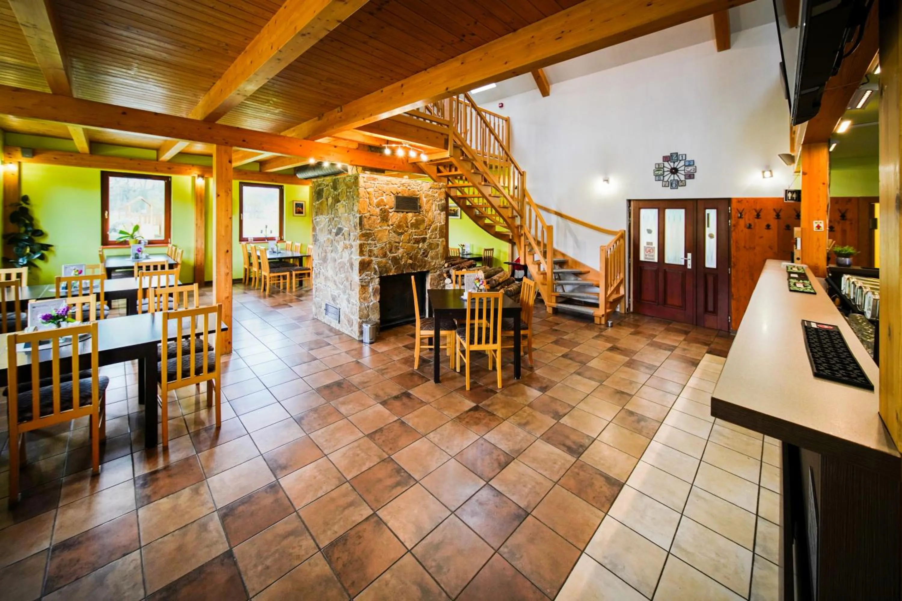 Restaurant/places to eat in Penzion Putim